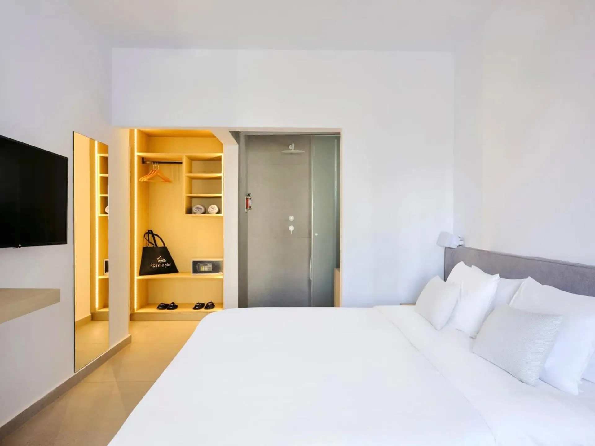 Bed in Mykonos Kosmoplaz Beach Resort Hotel