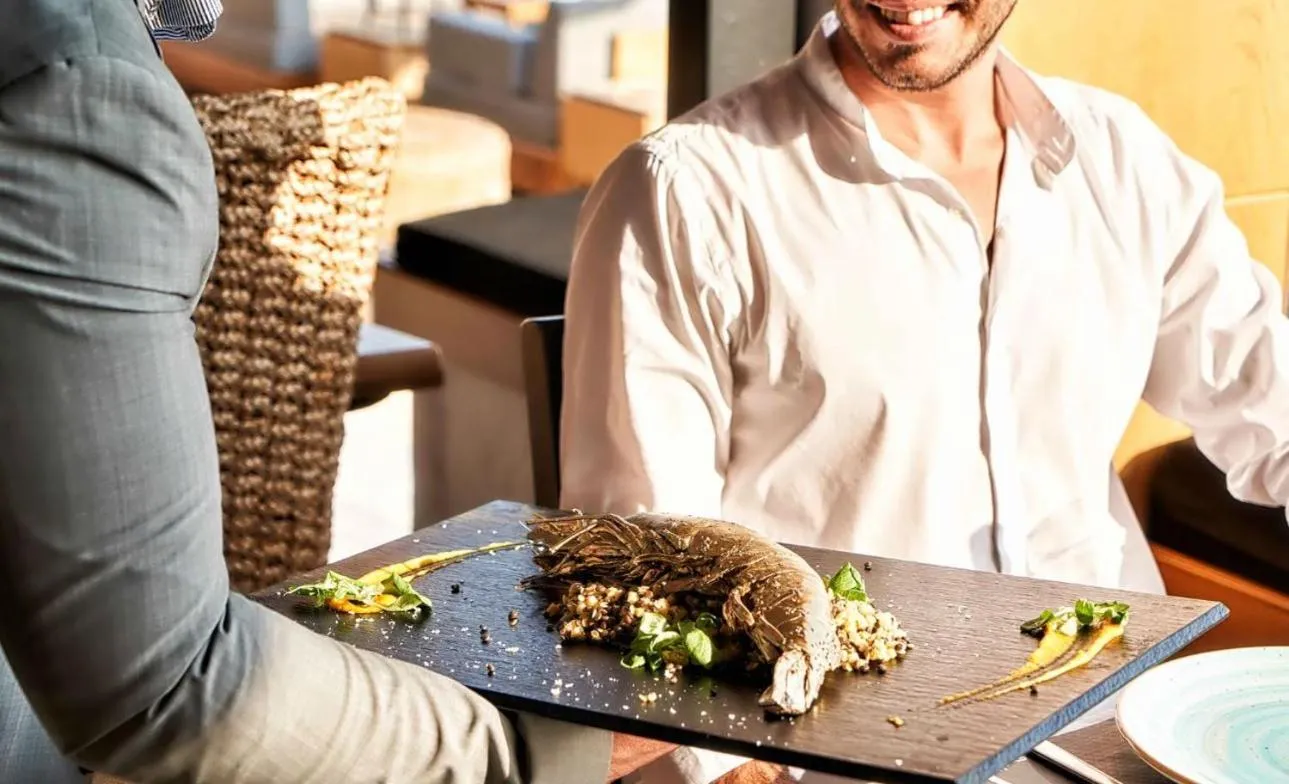 Mykonos Kosmoplaz Beach Resort Hotel