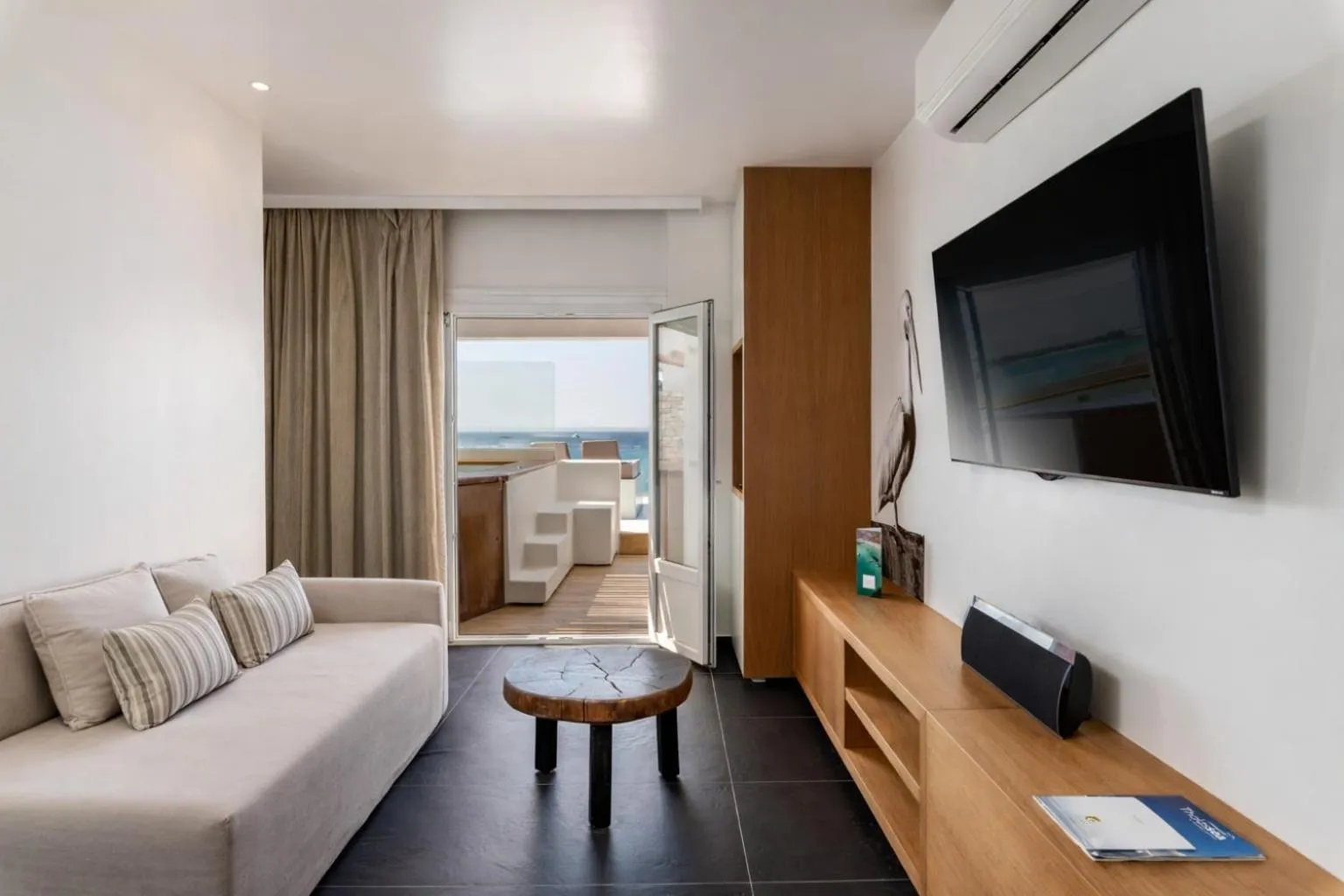 Mykonos Kosmoplaz Beach Resort Hotel