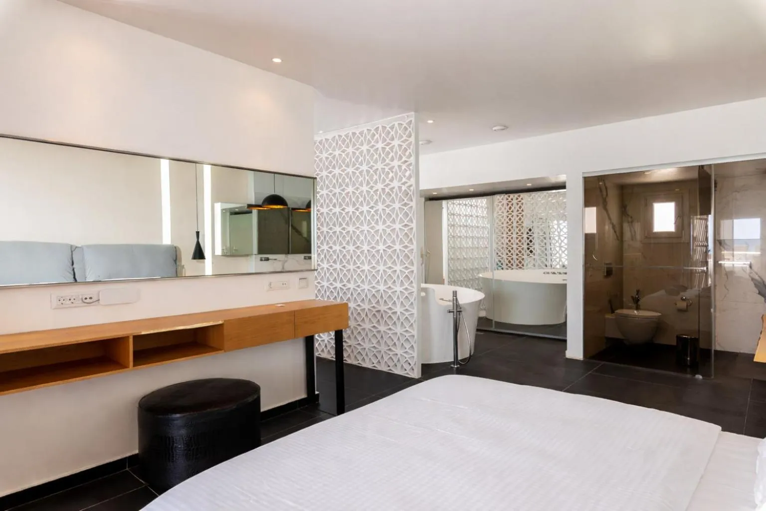 Bed in Mykonos Kosmoplaz Beach Resort Hotel