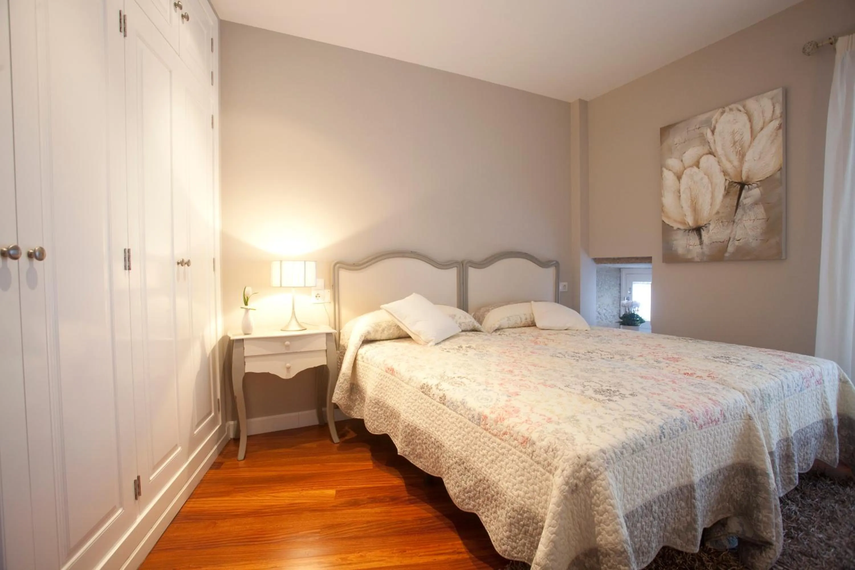 Bedroom, Bed in Inicia Cruceiro do Galo