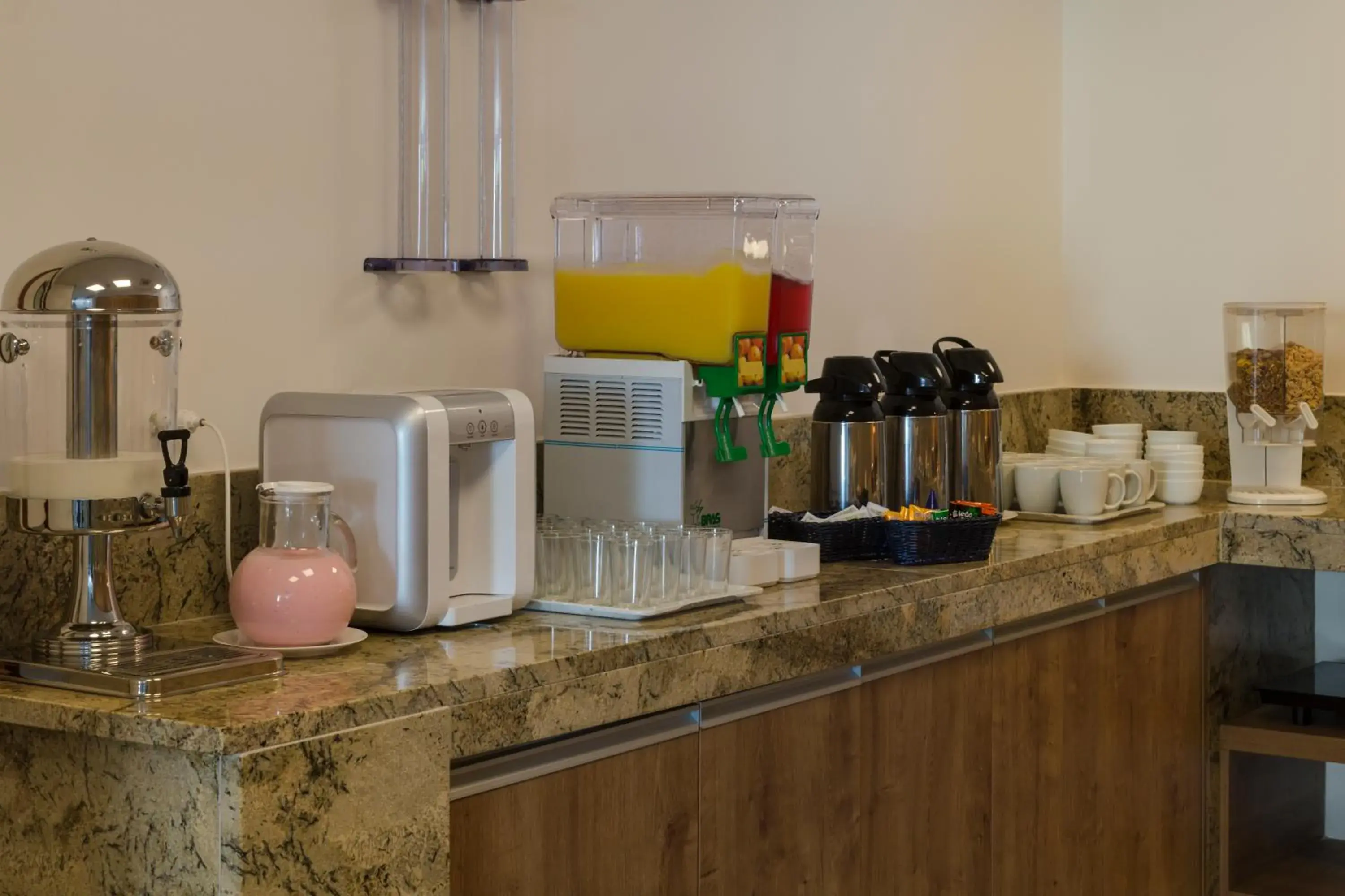 Restaurant/places to eat in Go Inn Vitória Restaurant/places to eat in Go Inn Vitória