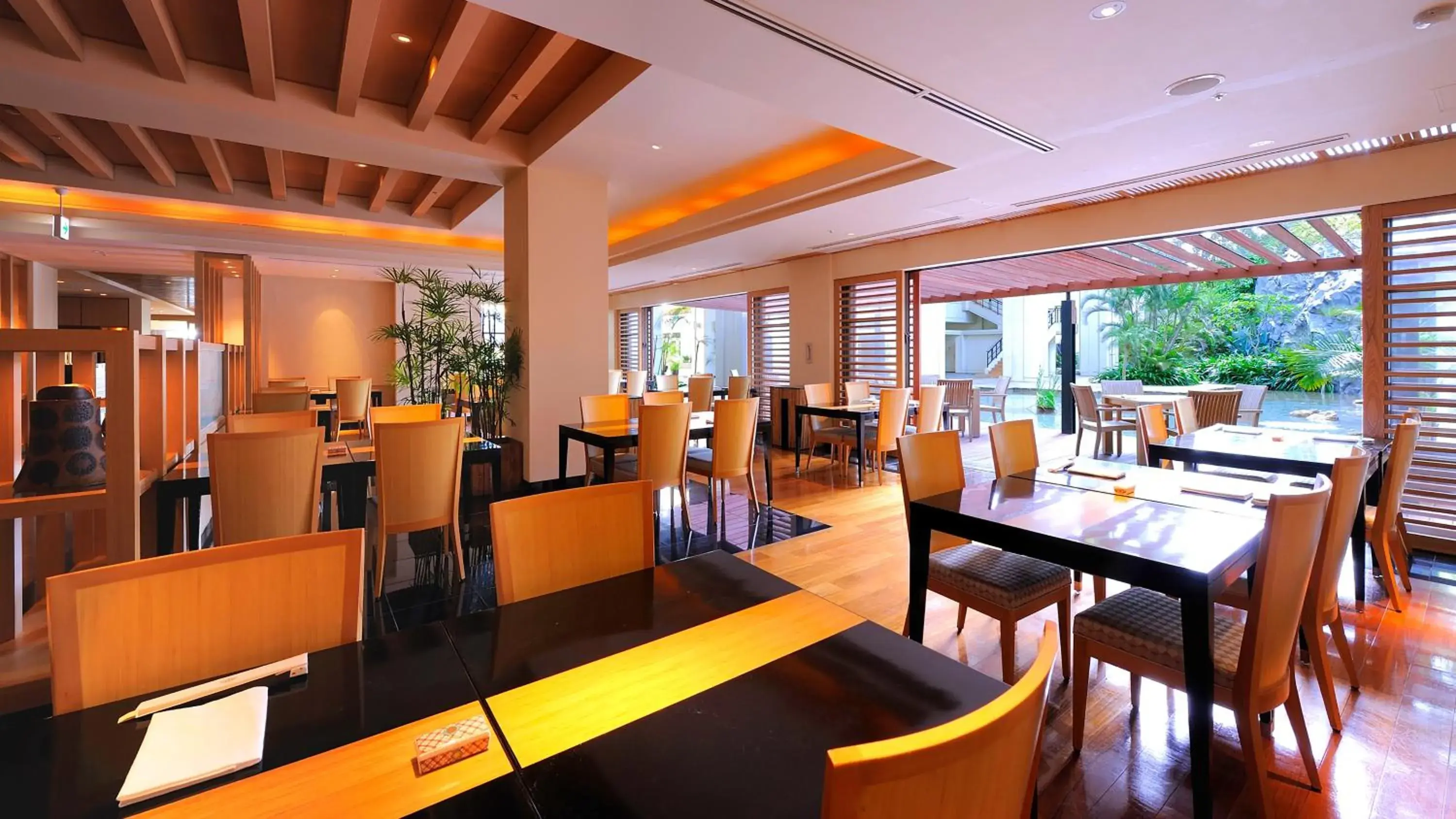 Restaurant/places to eat in The Busena Terrace Restaurant/places to eat in The Busena Terrace