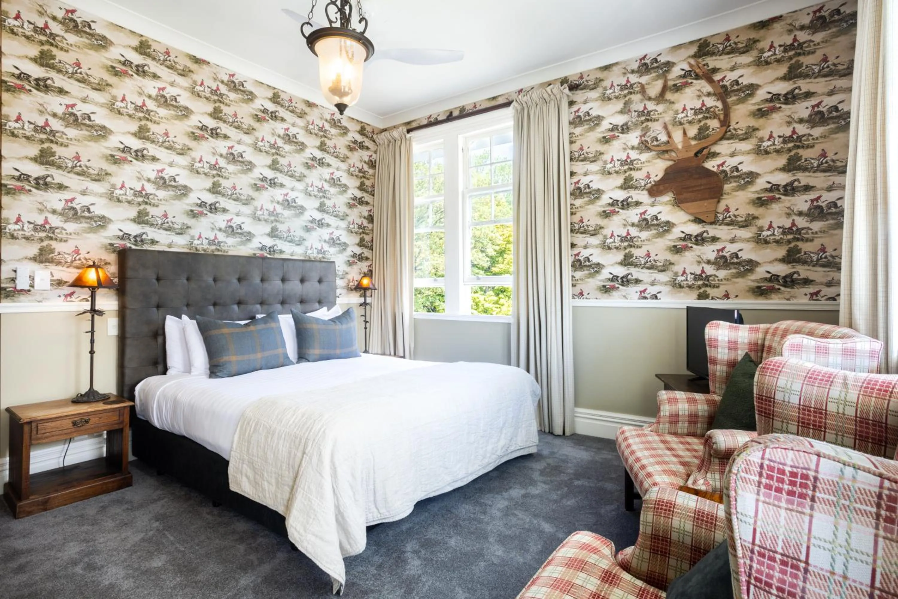 Bed in The White Swan Hotel