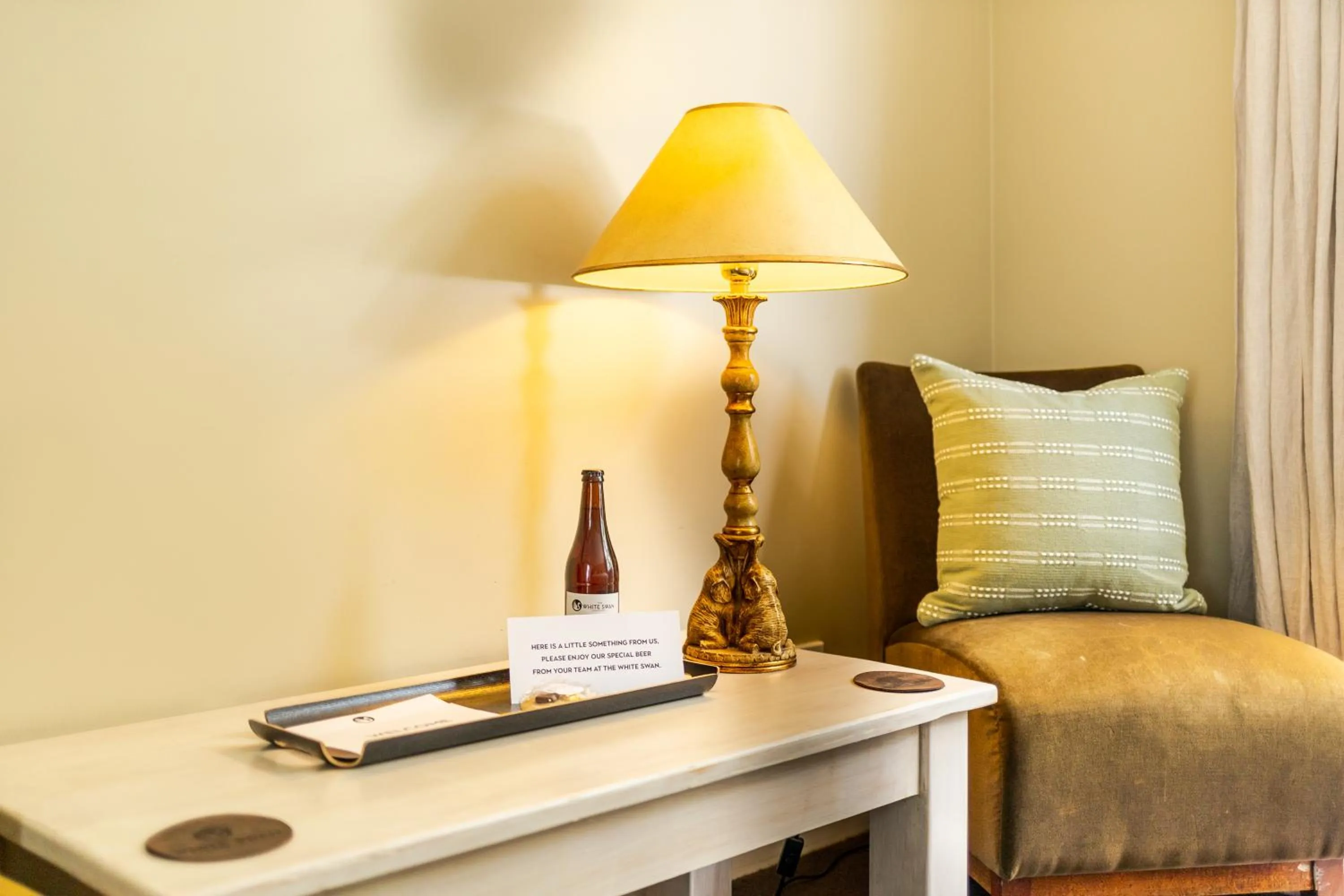 Bed in The White Swan Hotel