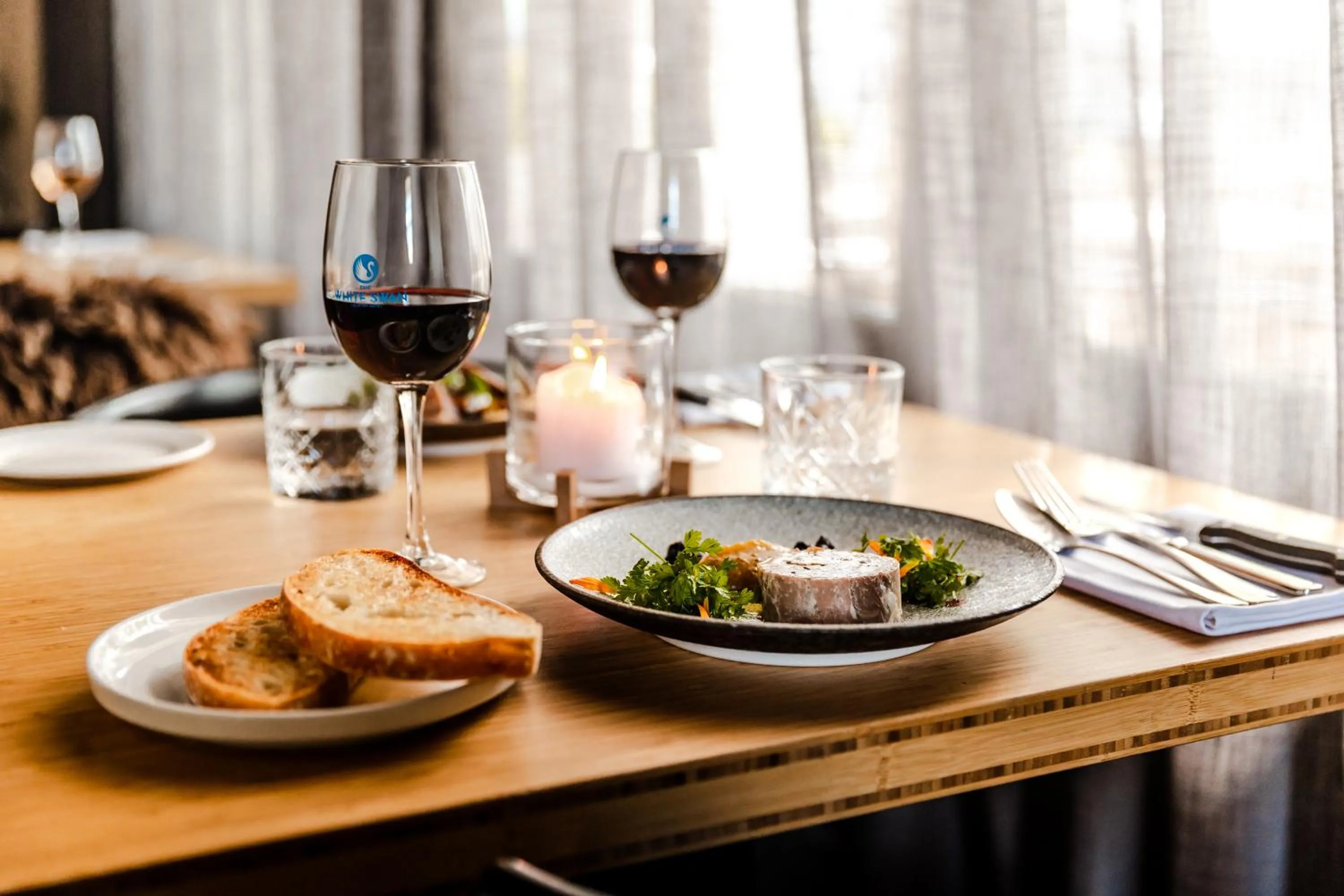 The White Swan Hotel