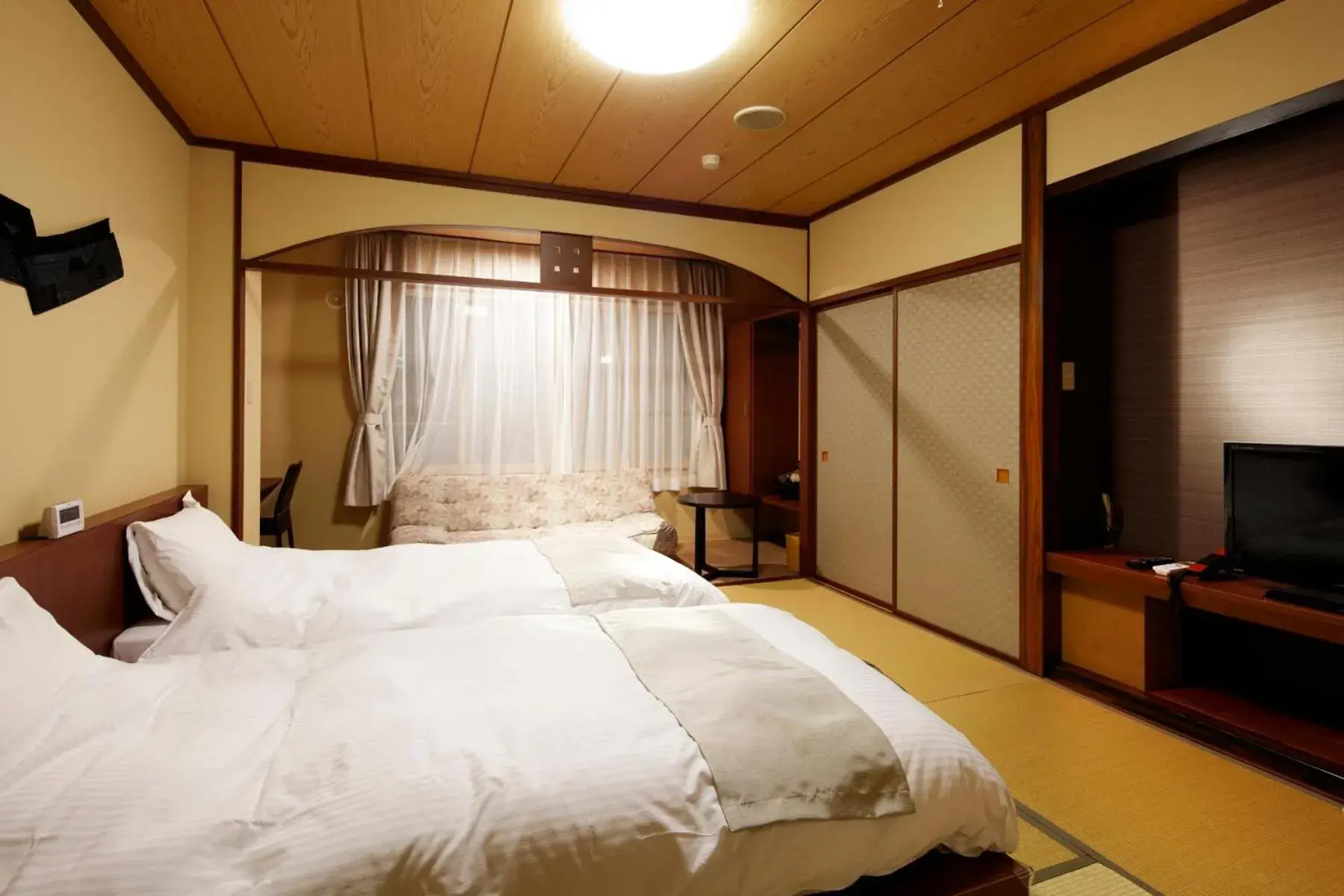 Photo of the whole room, Bed in Yunokawa Onsen Emi Hakodateya Photo of the whole room, Bed in Yunokawa Onsen Emi Hakodateya