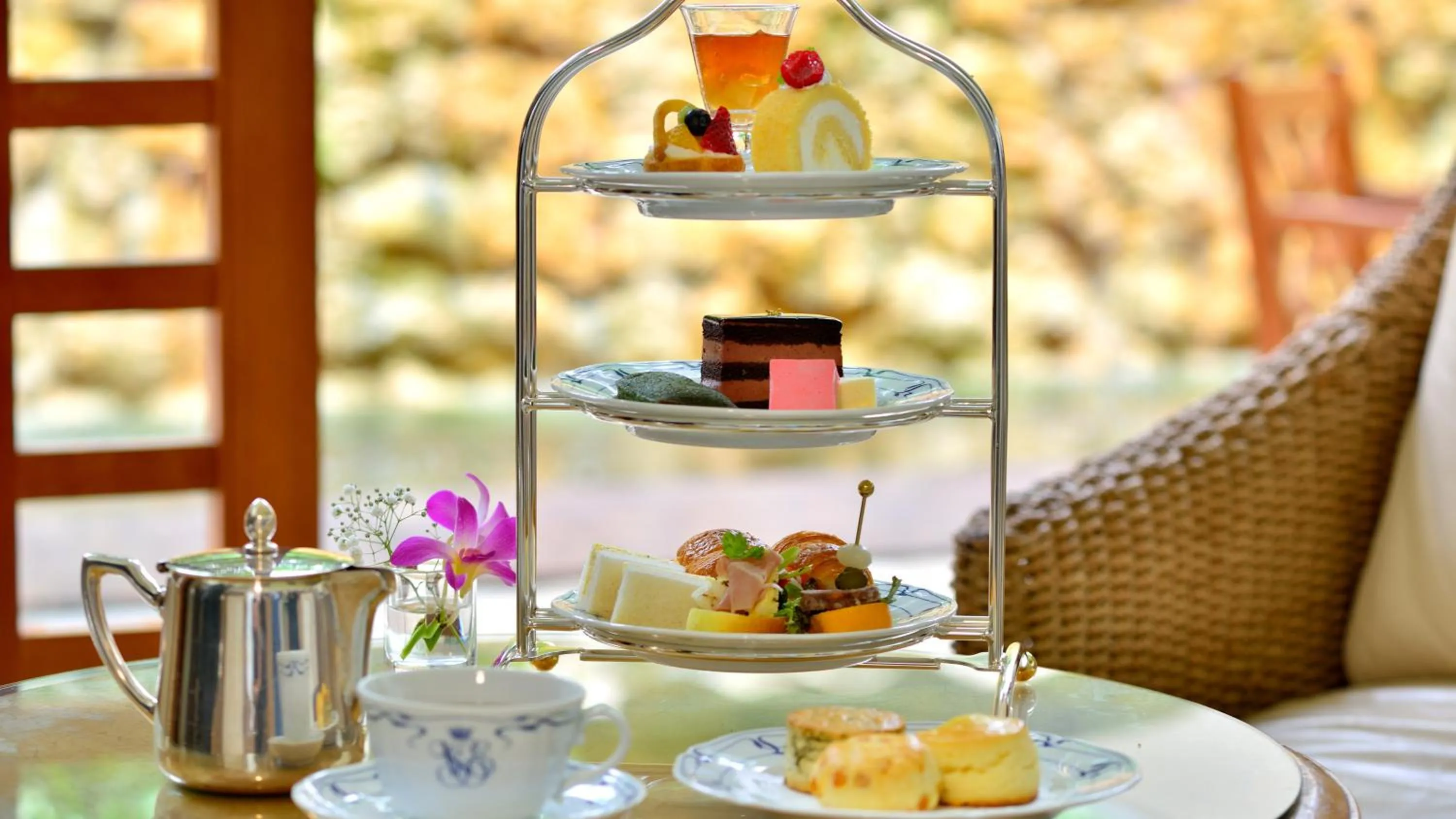 Food and drinks in The Naha Terrace