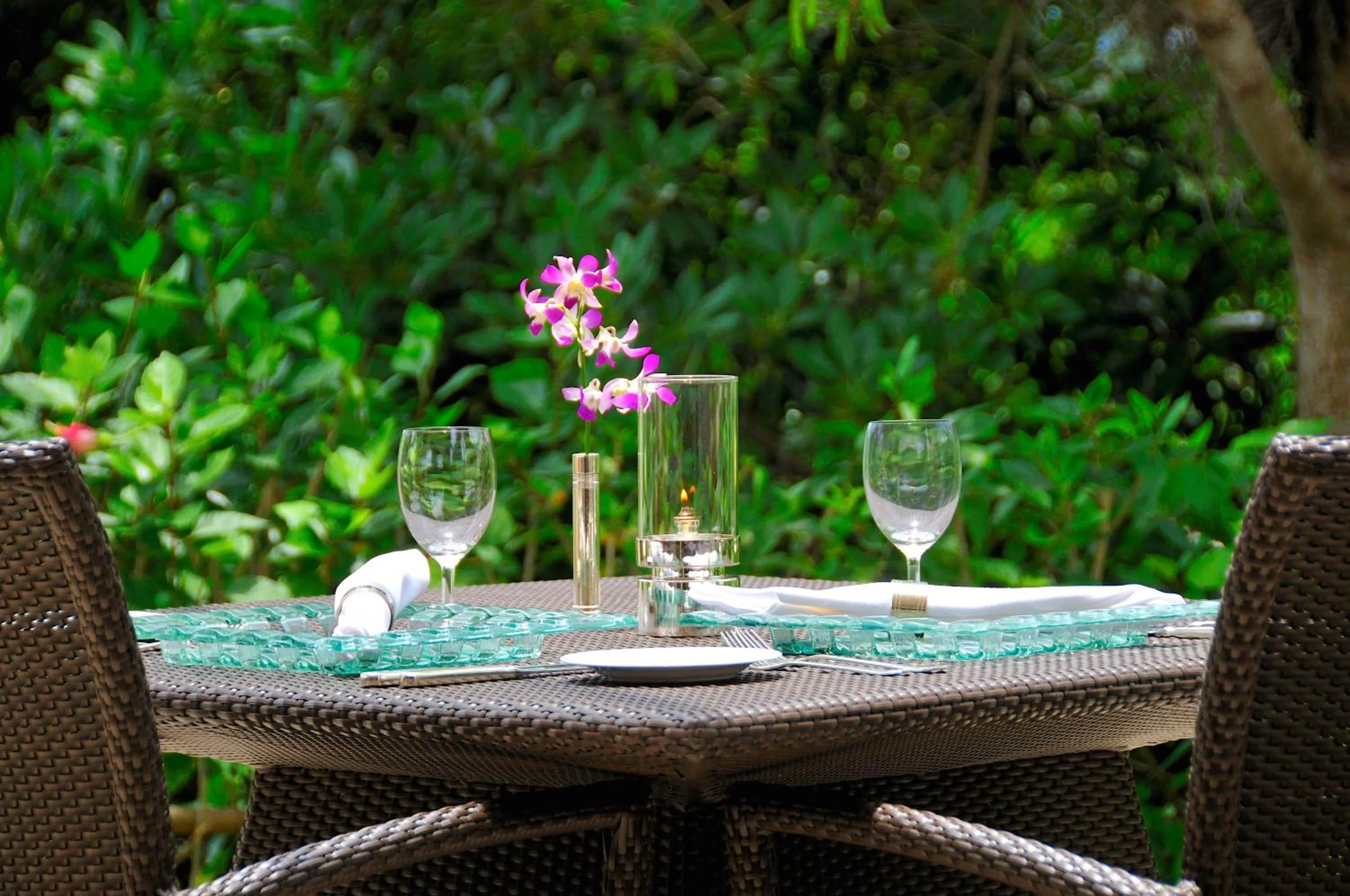 Restaurant/places to eat in The Atta Terrace Club Towers