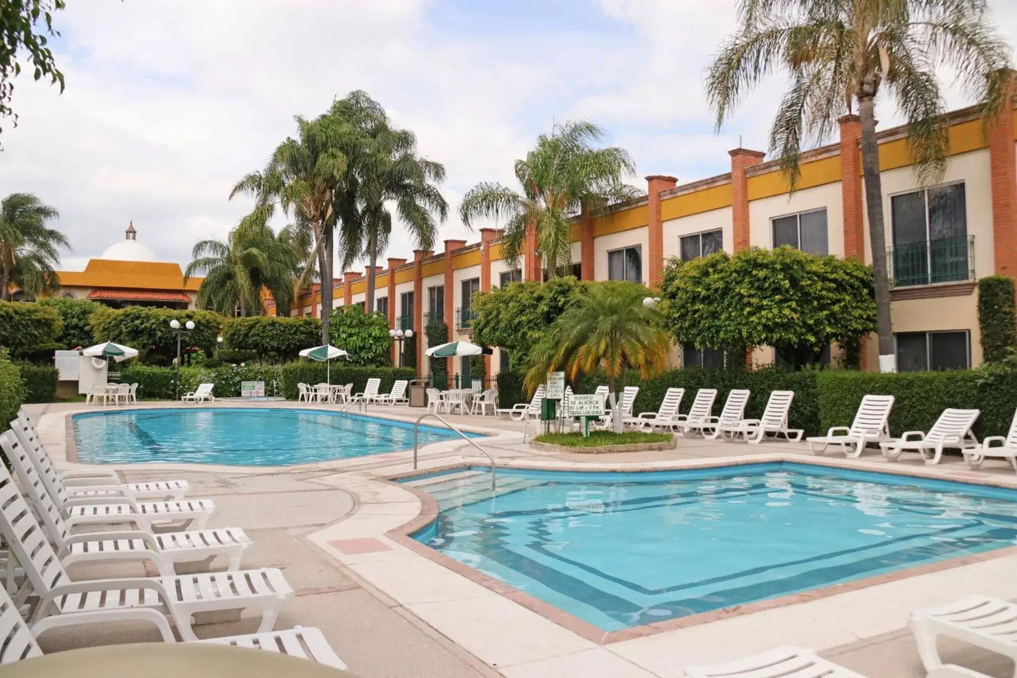Swimming pool in Holiday Inn La Piedad by IHG Swimming pool in Holiday Inn La Piedad by IHG