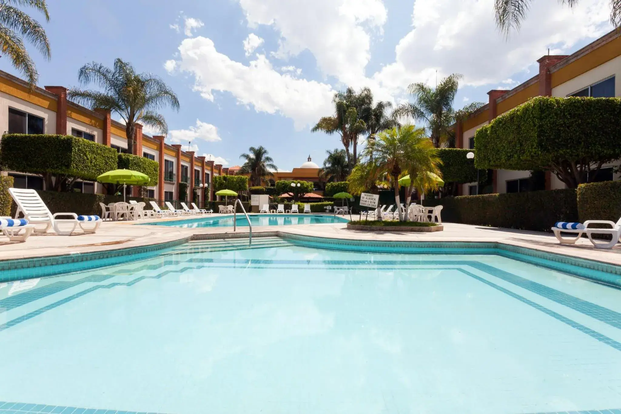 Swimming pool in Holiday Inn La Piedad by IHG Swimming pool in Holiday Inn La Piedad by IHG