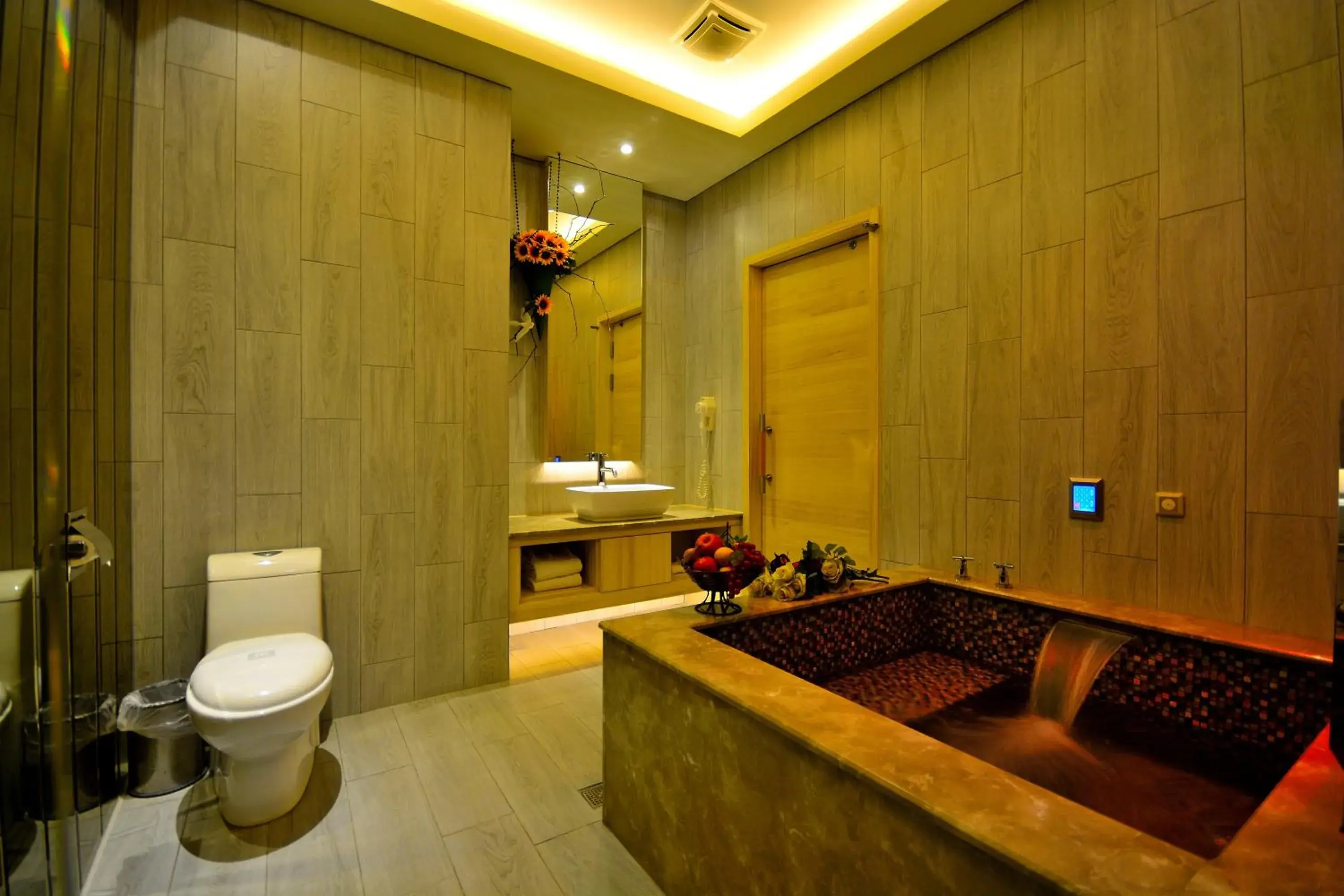 Toilet in Hea Duenn Motel Toilet in Hea Duenn Motel