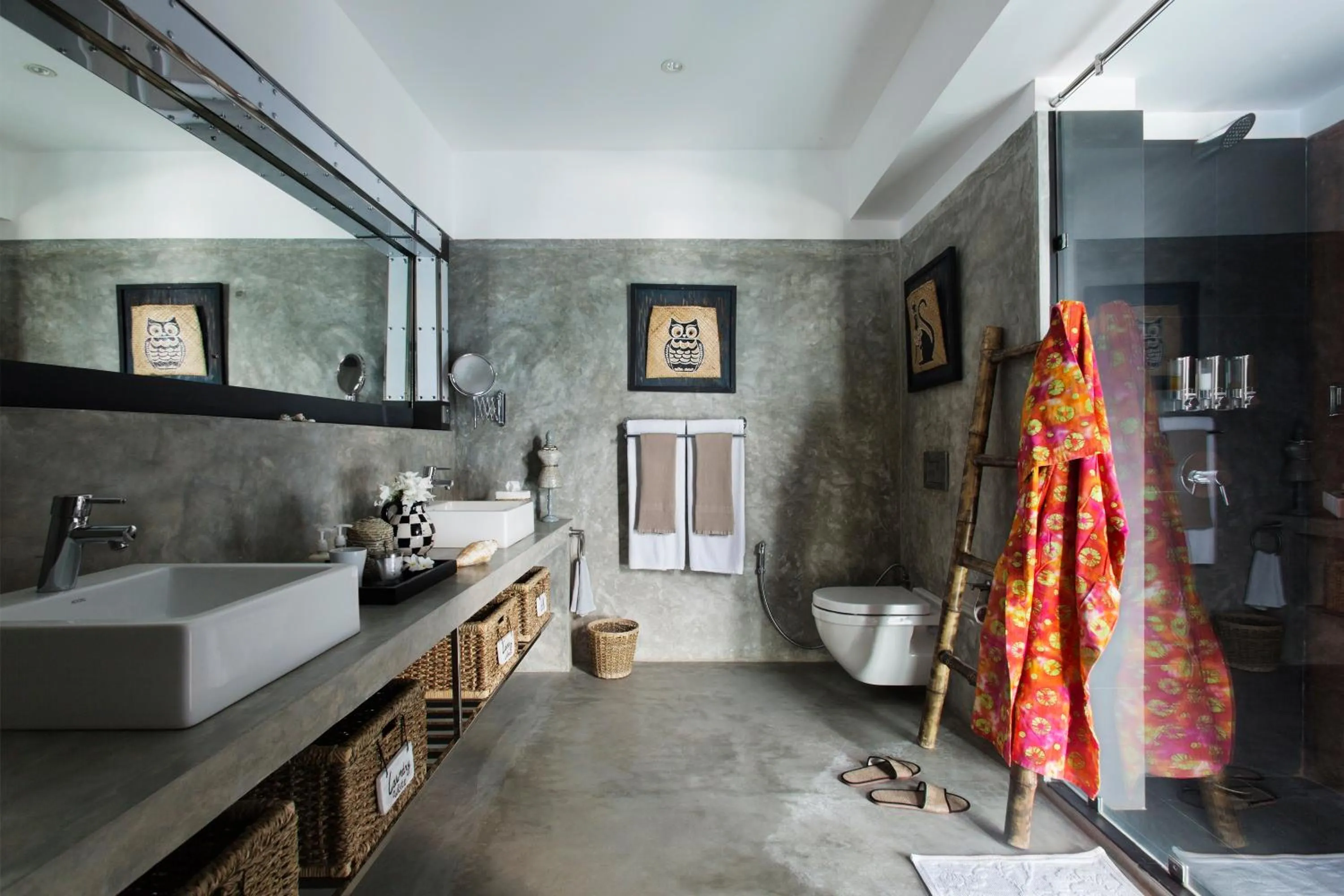 Shower in Owl and the Pussycat Hotel & Restaurant