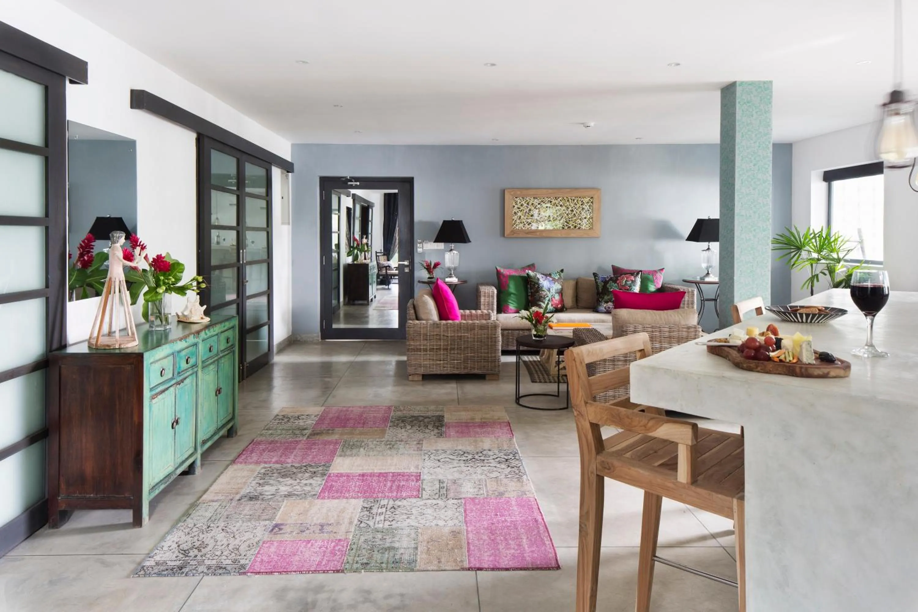 Living room in Owl and the Pussycat Hotel & Restaurant