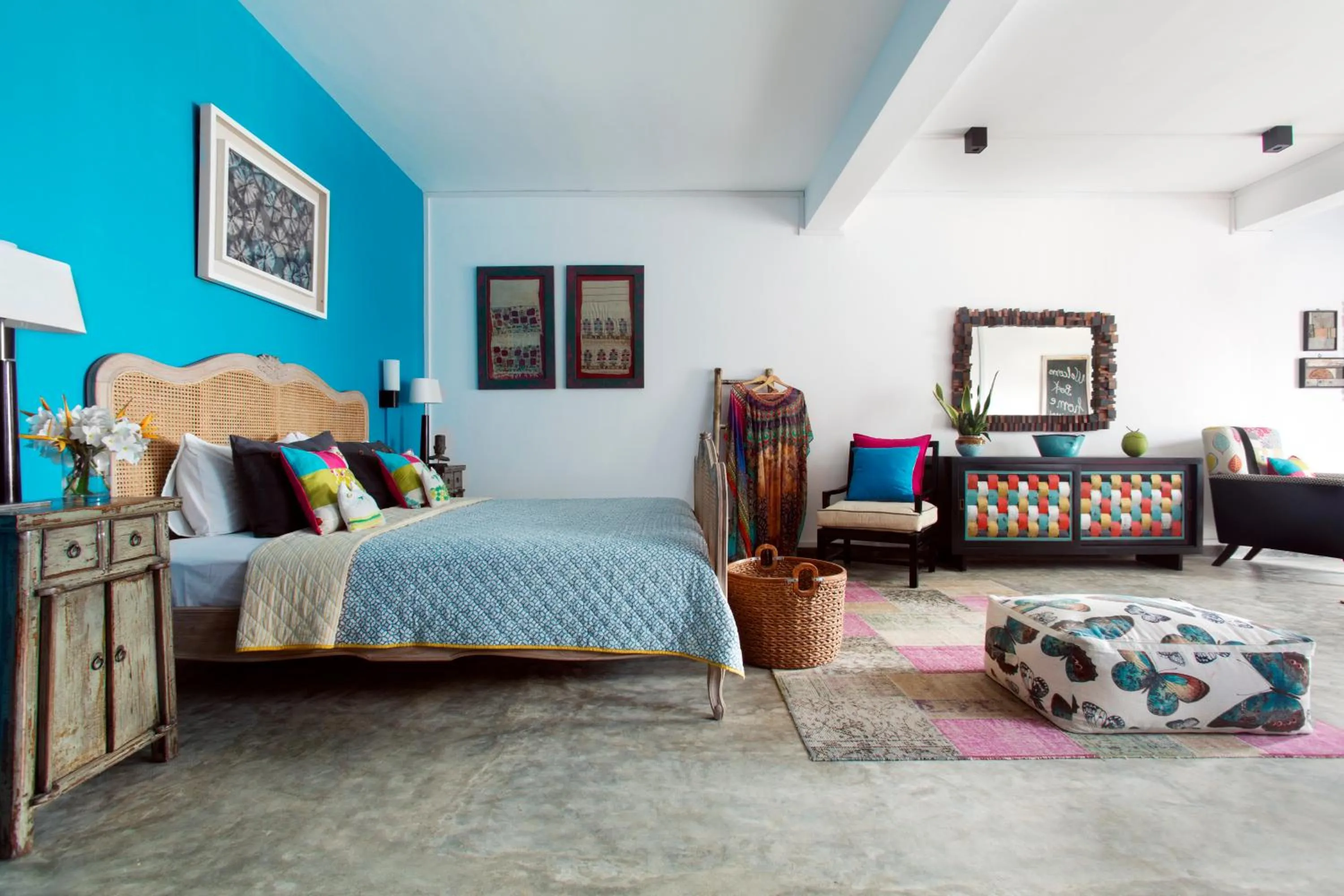 Photo of the whole room, Bed in Owl and the Pussycat Hotel & Restaurant