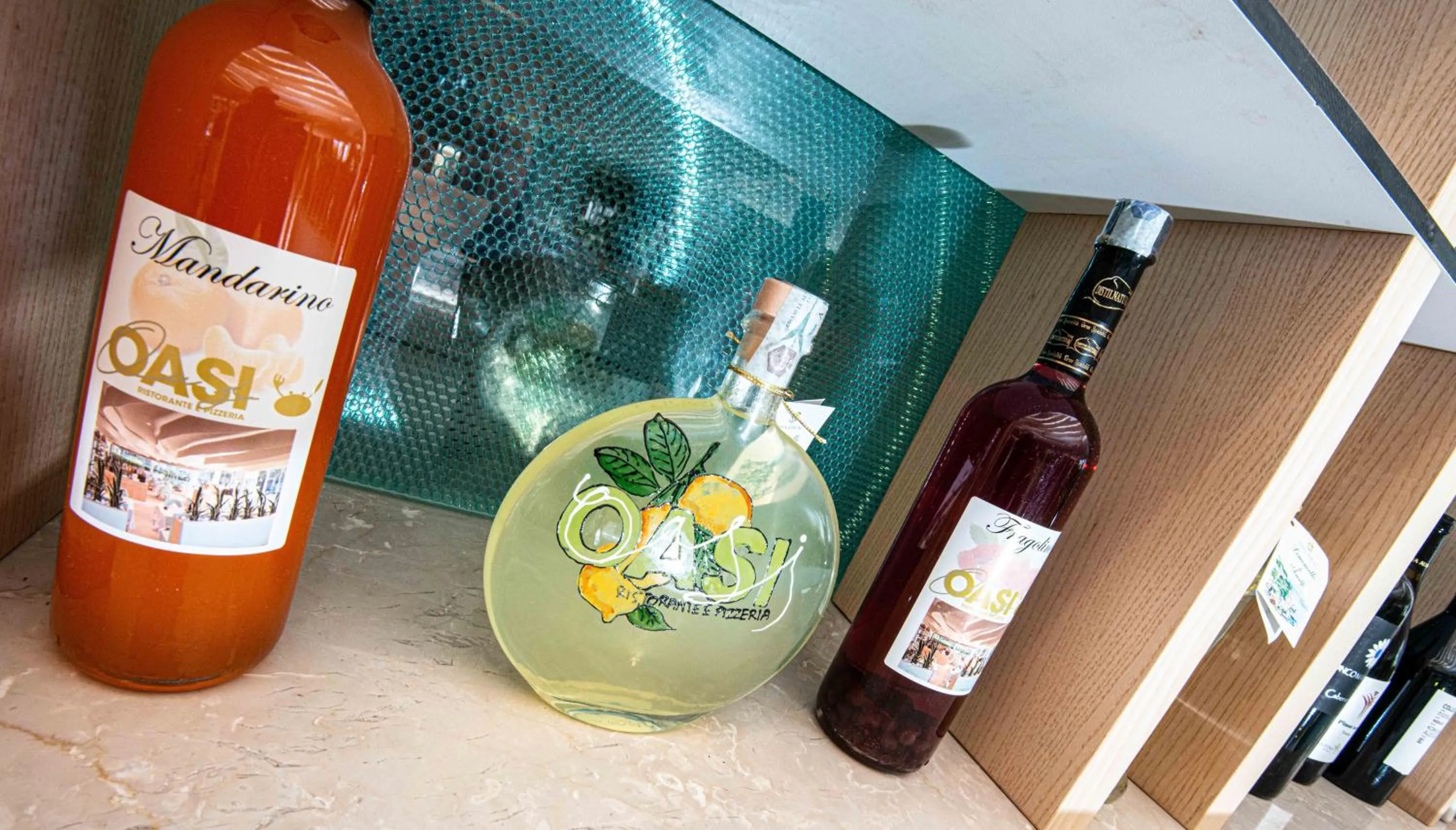 Food and drinks in Hotel Oasi