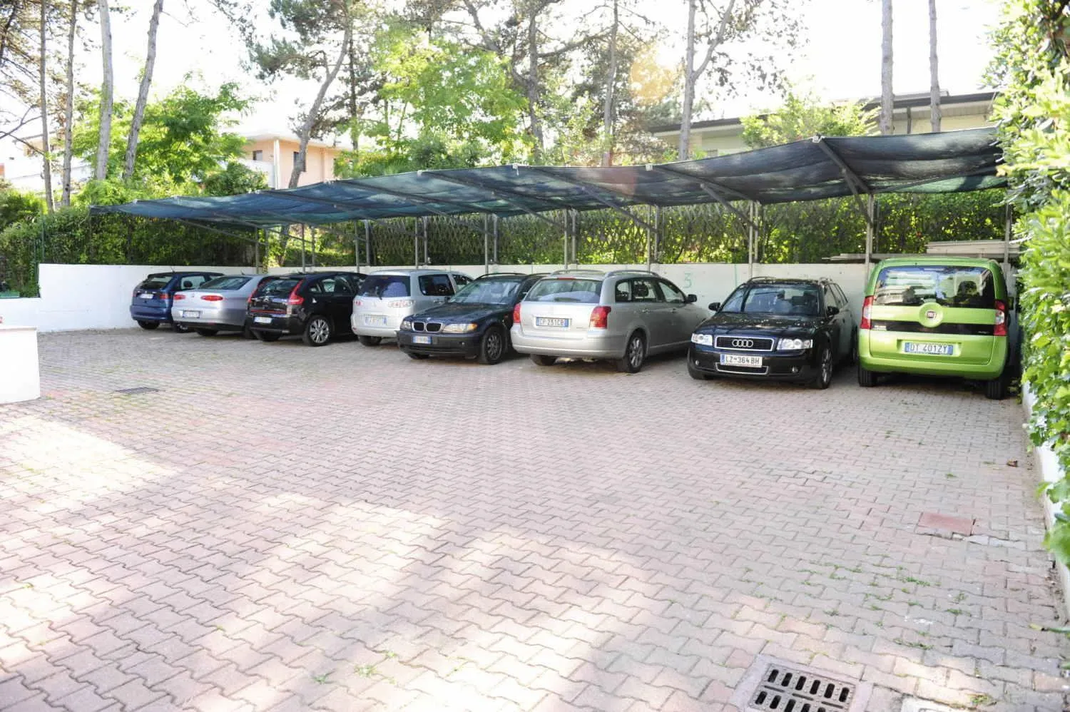 Facade/entrance in Hotel Oasi