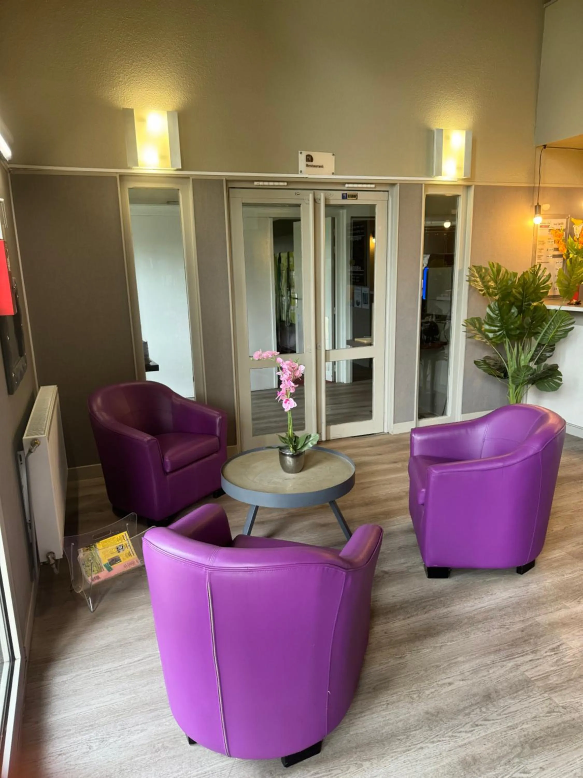 Seating area in Hotel Inn Design Sedan