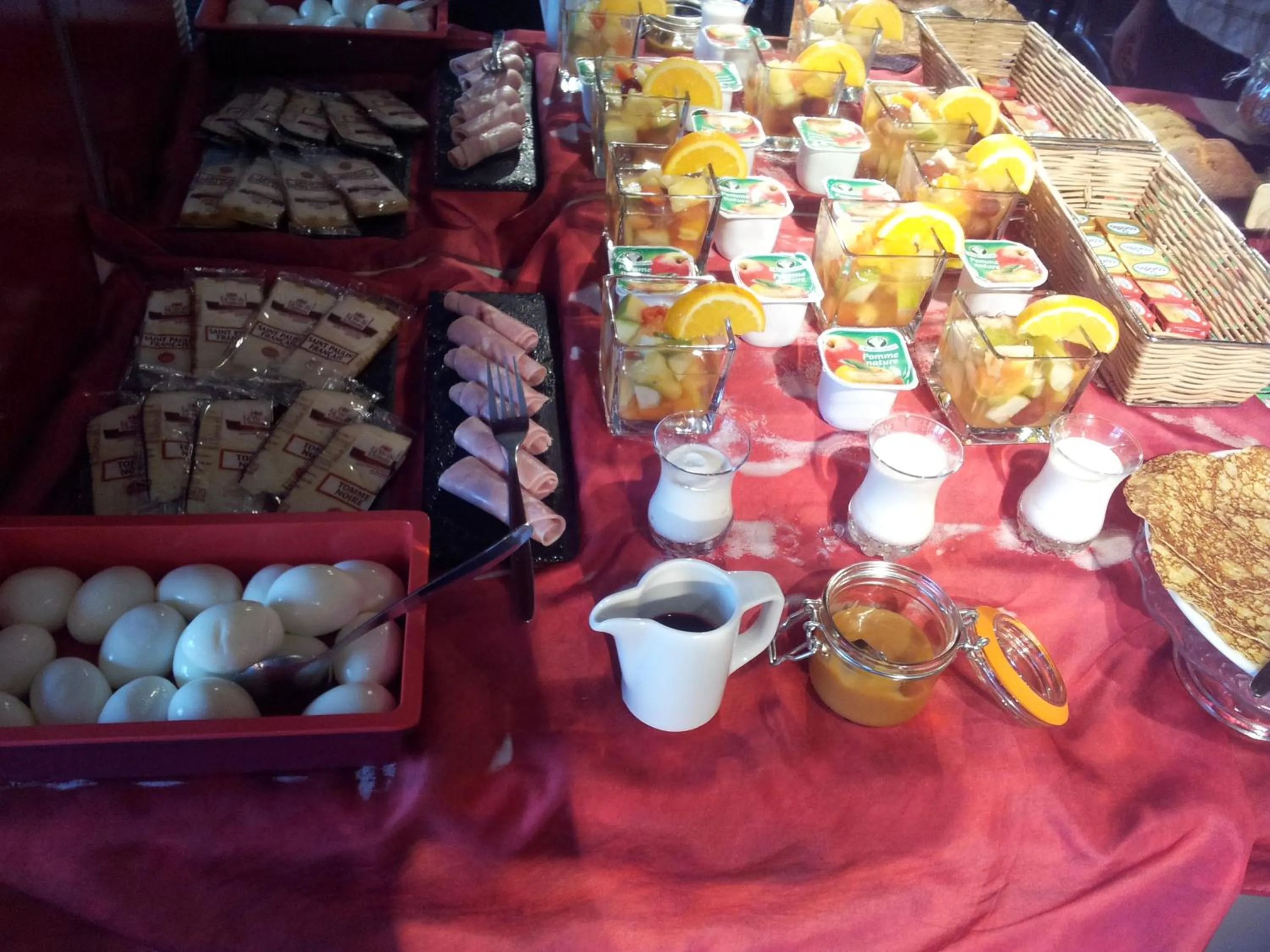 Breakfast in Hotel Inn Design Sedan