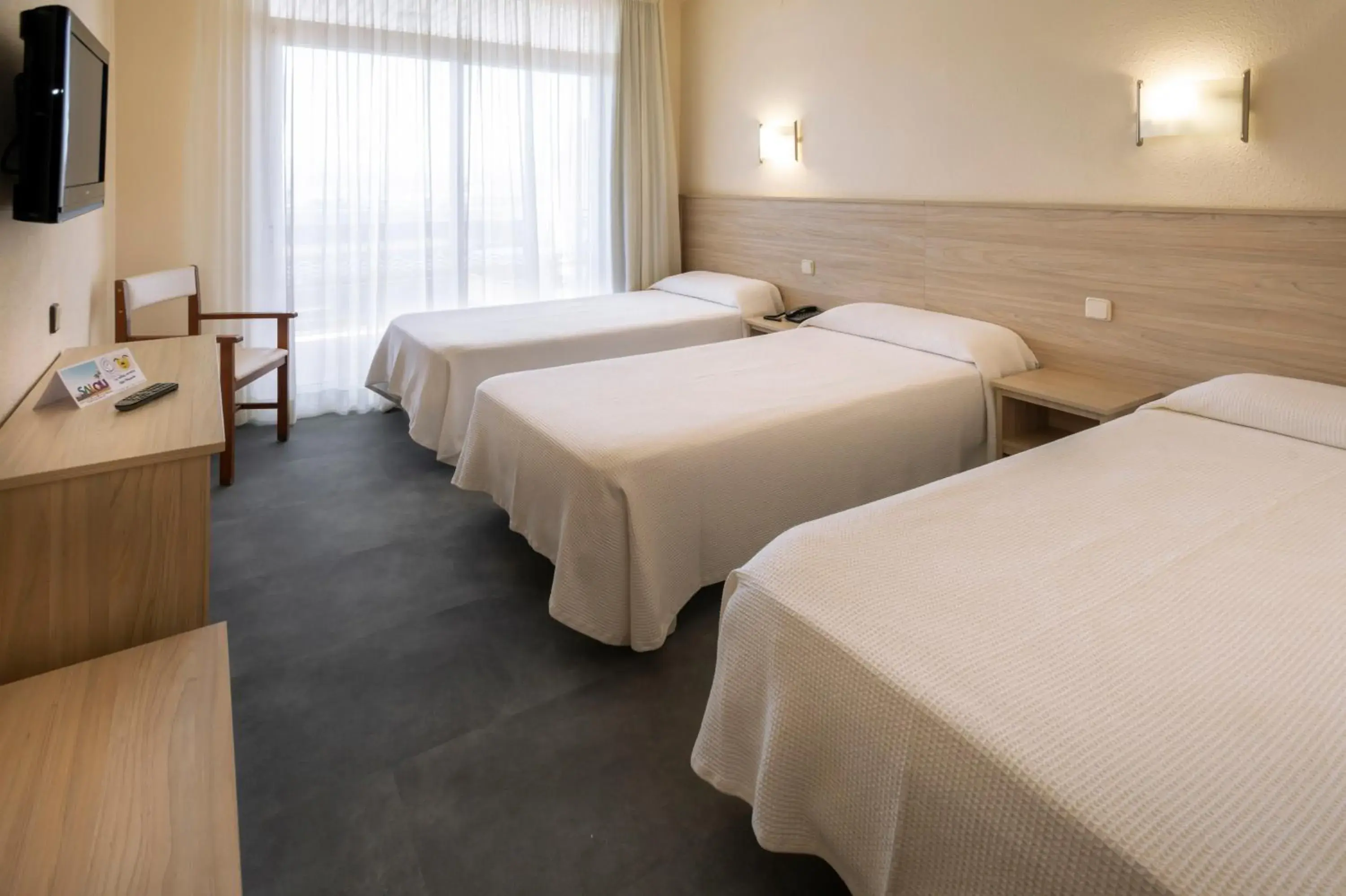 Standard room 4* (2 adults + 1 child) in Ponient Marinada by PortAventura World Standard room 4* (2 adults + 1 child) in Ponient Marinada by PortAventura World