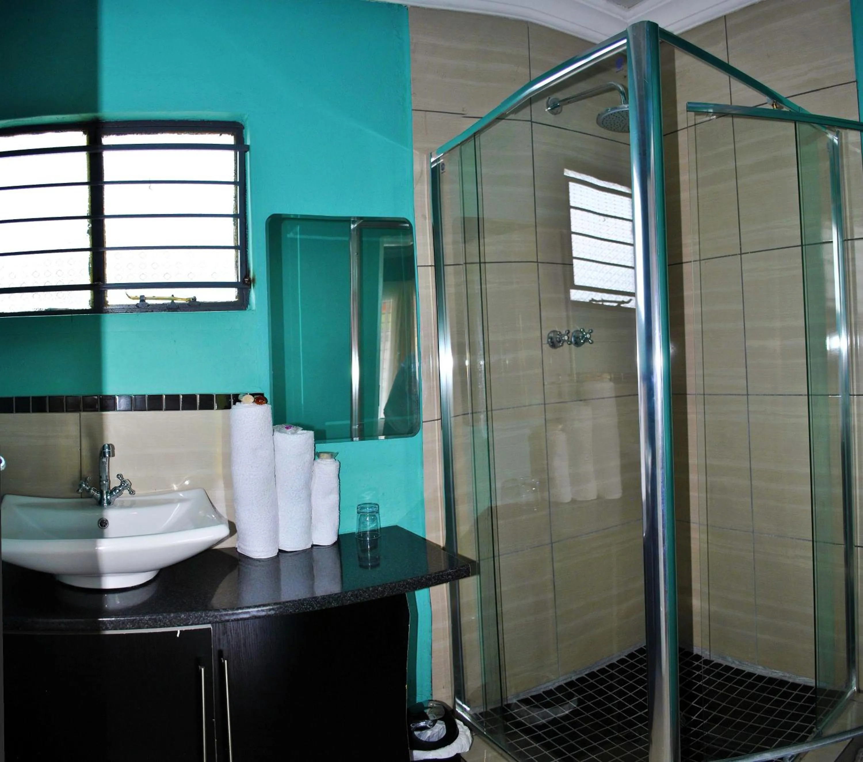 Shower in Lapologa B&B Phalaborwa