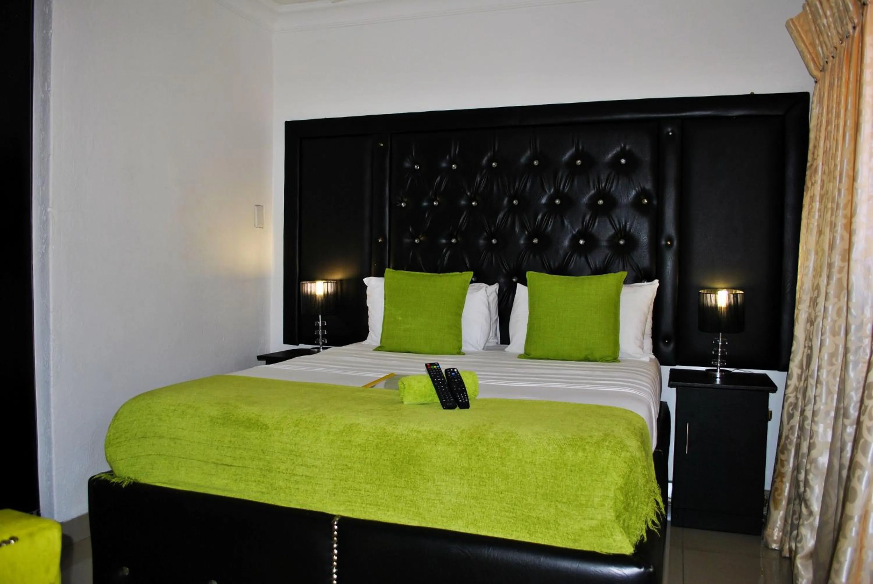 Bedroom, Bed in Lapologa B&B Phalaborwa