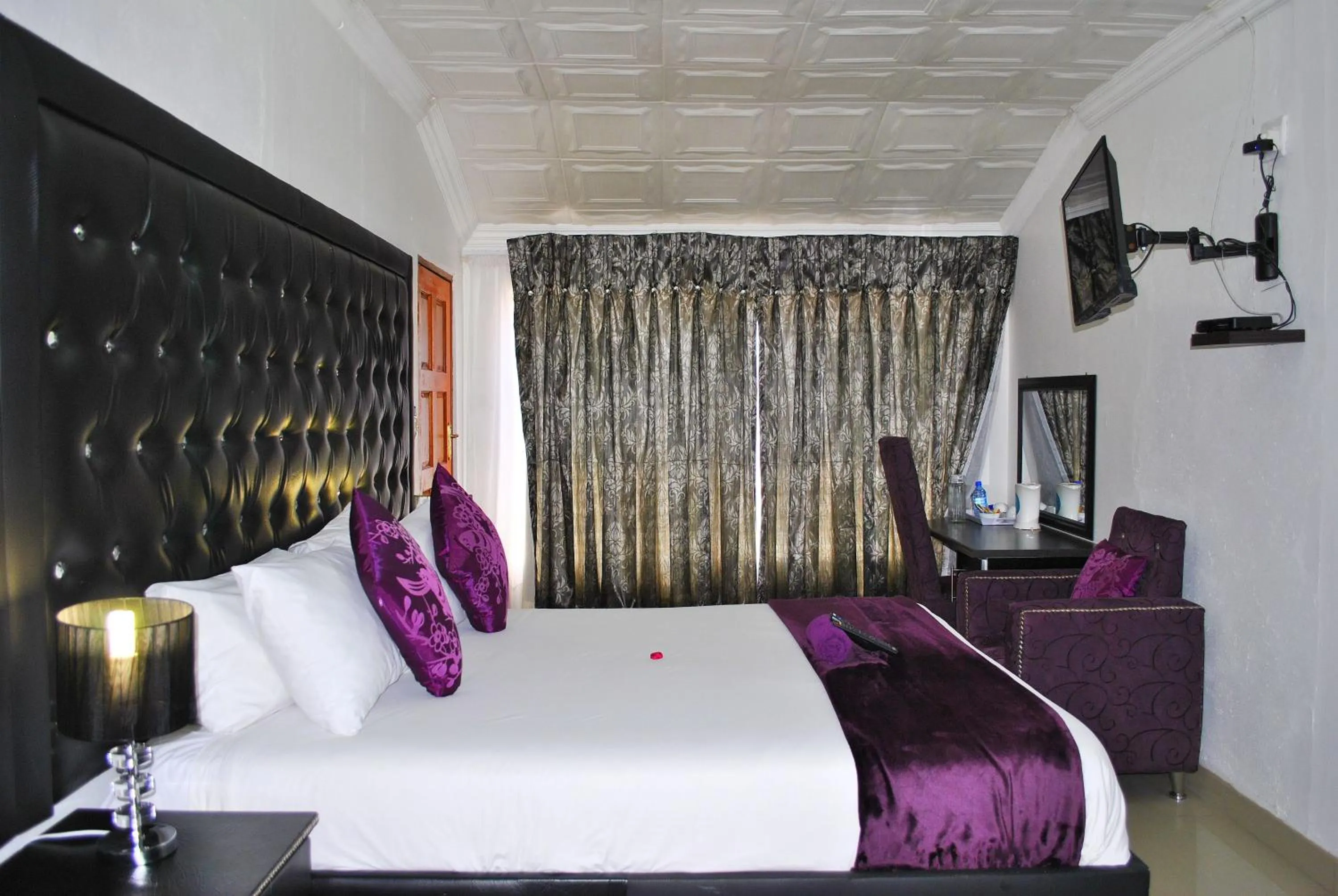 Photo of the whole room, Bed in Lapologa B&B Phalaborwa