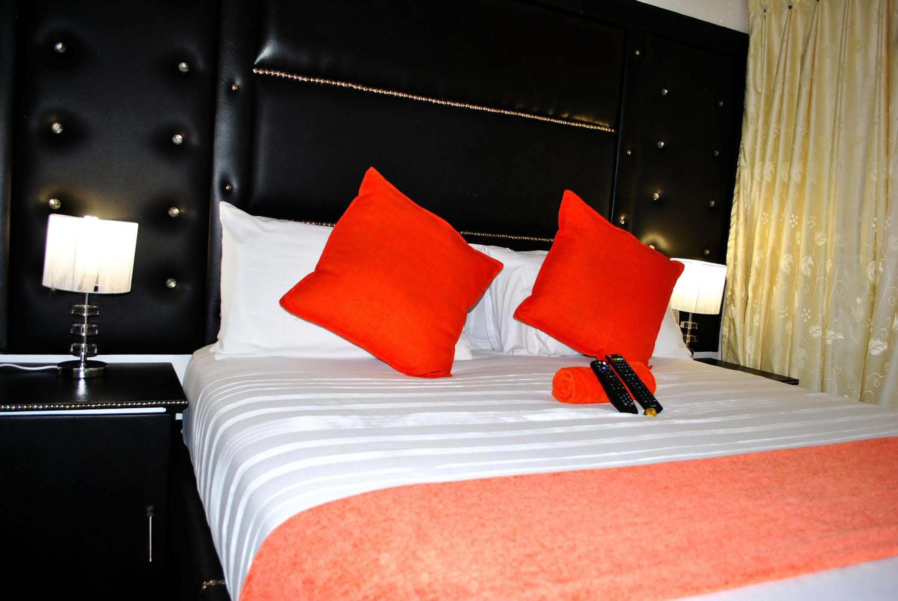 Bedroom, Bed in Lapologa B&B Phalaborwa