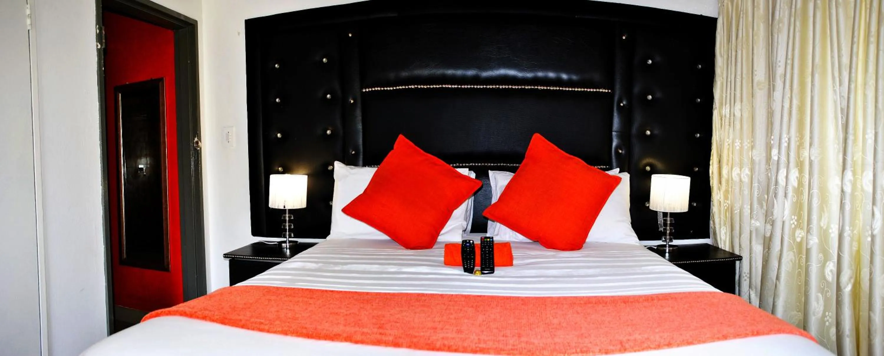 Bedroom, Bed in Lapologa B&B Phalaborwa