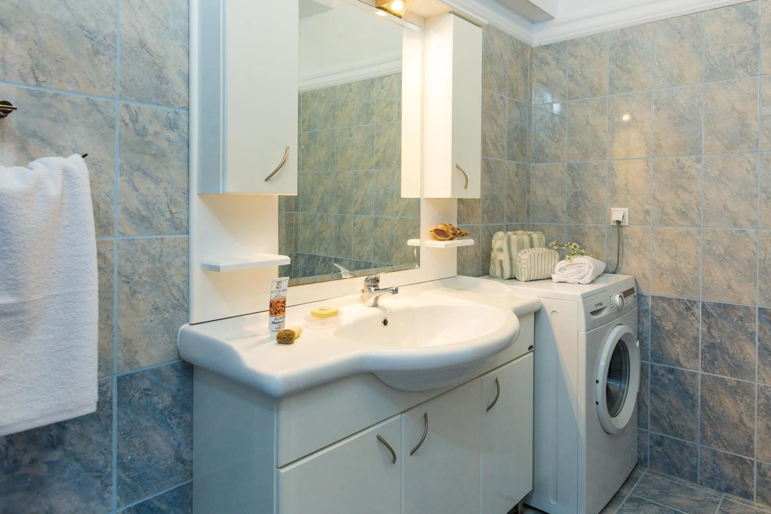 Bathroom in Kalathas Sunset Villa