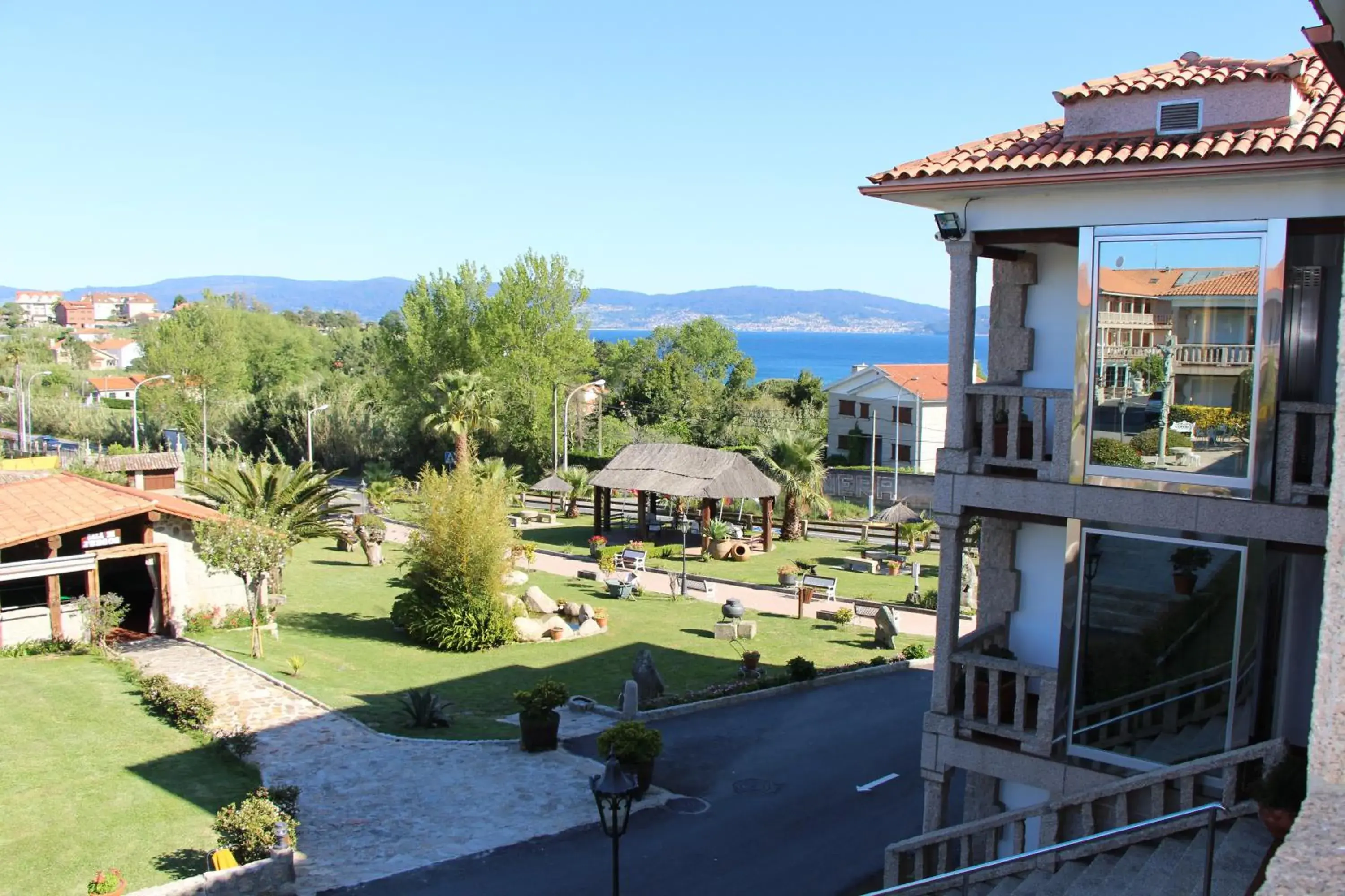 Sea view in APARTHOTEL CABICASTRO Tres estrellas superior Sea view in APARTHOTEL CABICASTRO Tres estrellas superior