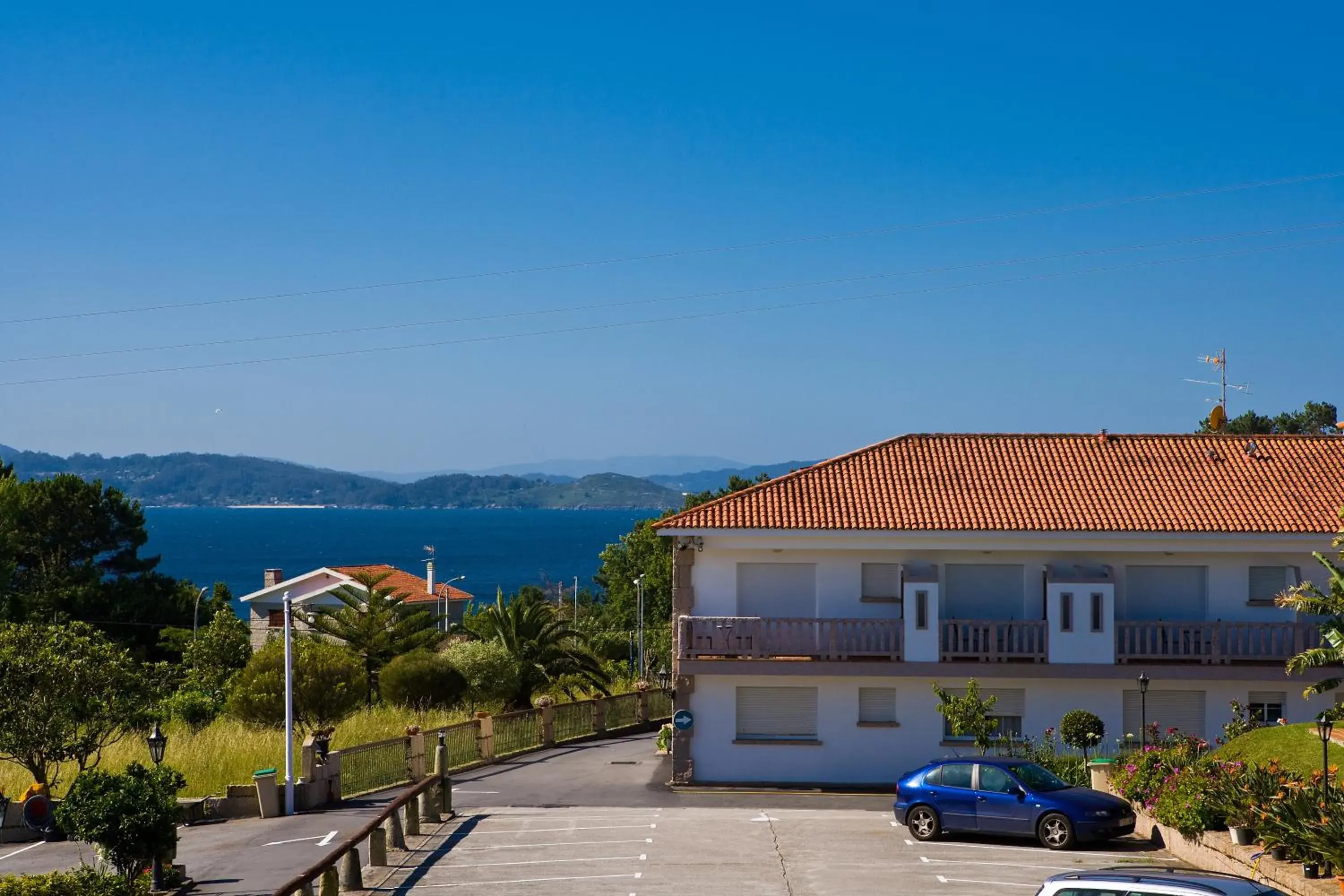 Garden view in APARTHOTEL CABICASTRO Tres estrellas superior Garden view in APARTHOTEL CABICASTRO Tres estrellas superior