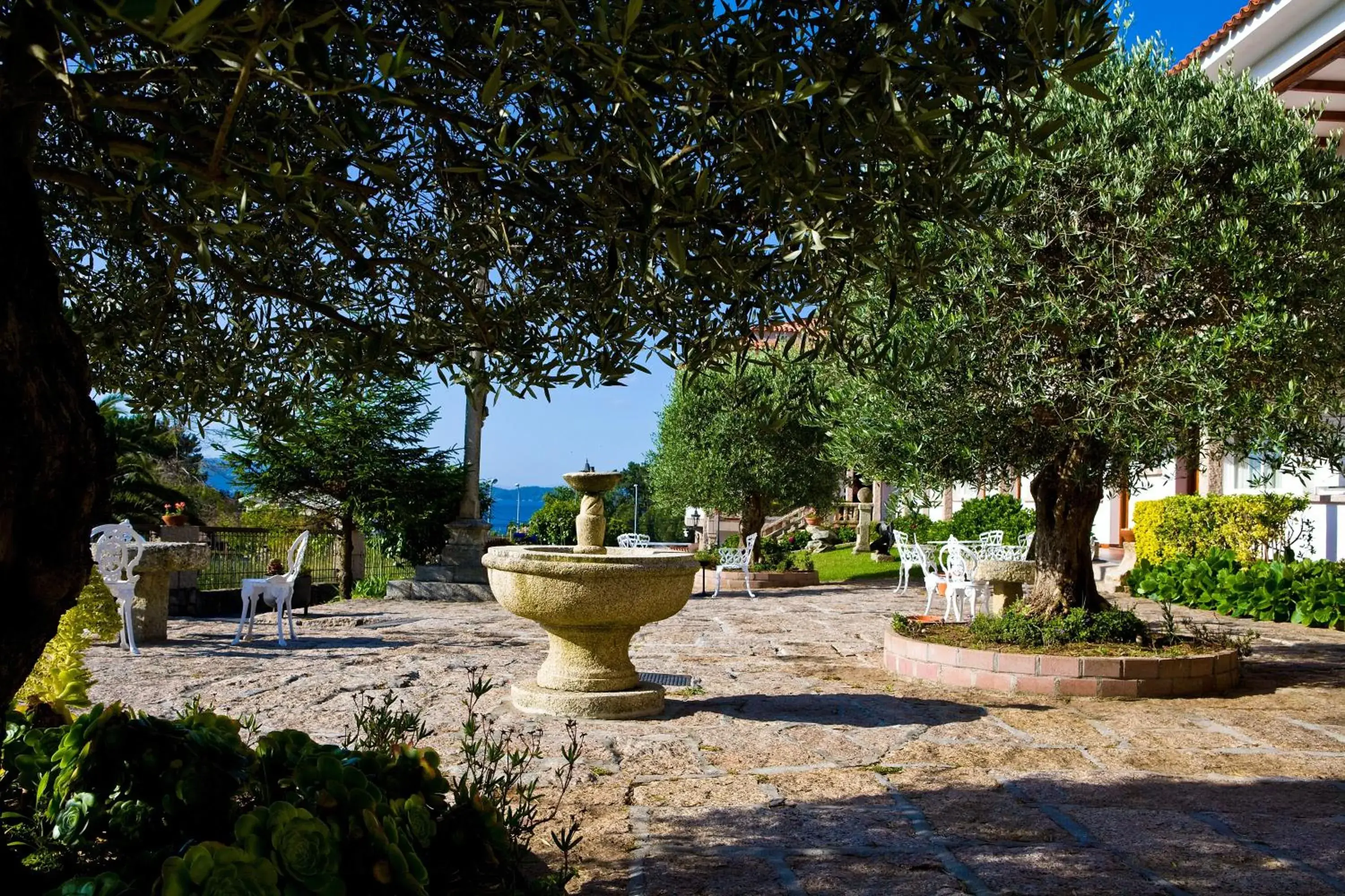 Facade/entrance in APARTHOTEL CABICASTRO Tres estrellas superior Facade/entrance in APARTHOTEL CABICASTRO Tres estrellas superior