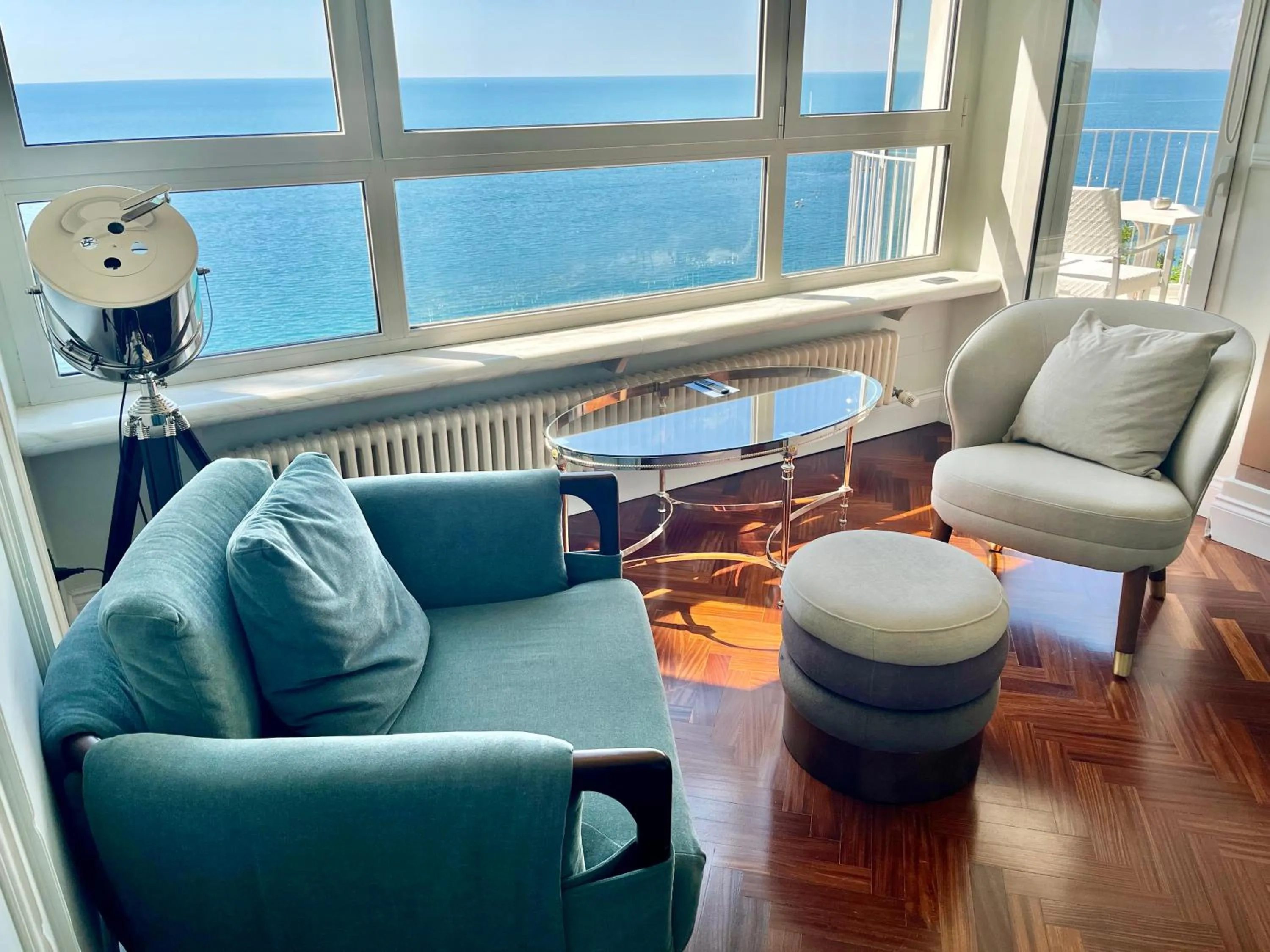 Hotel Riviera & Maximilian's