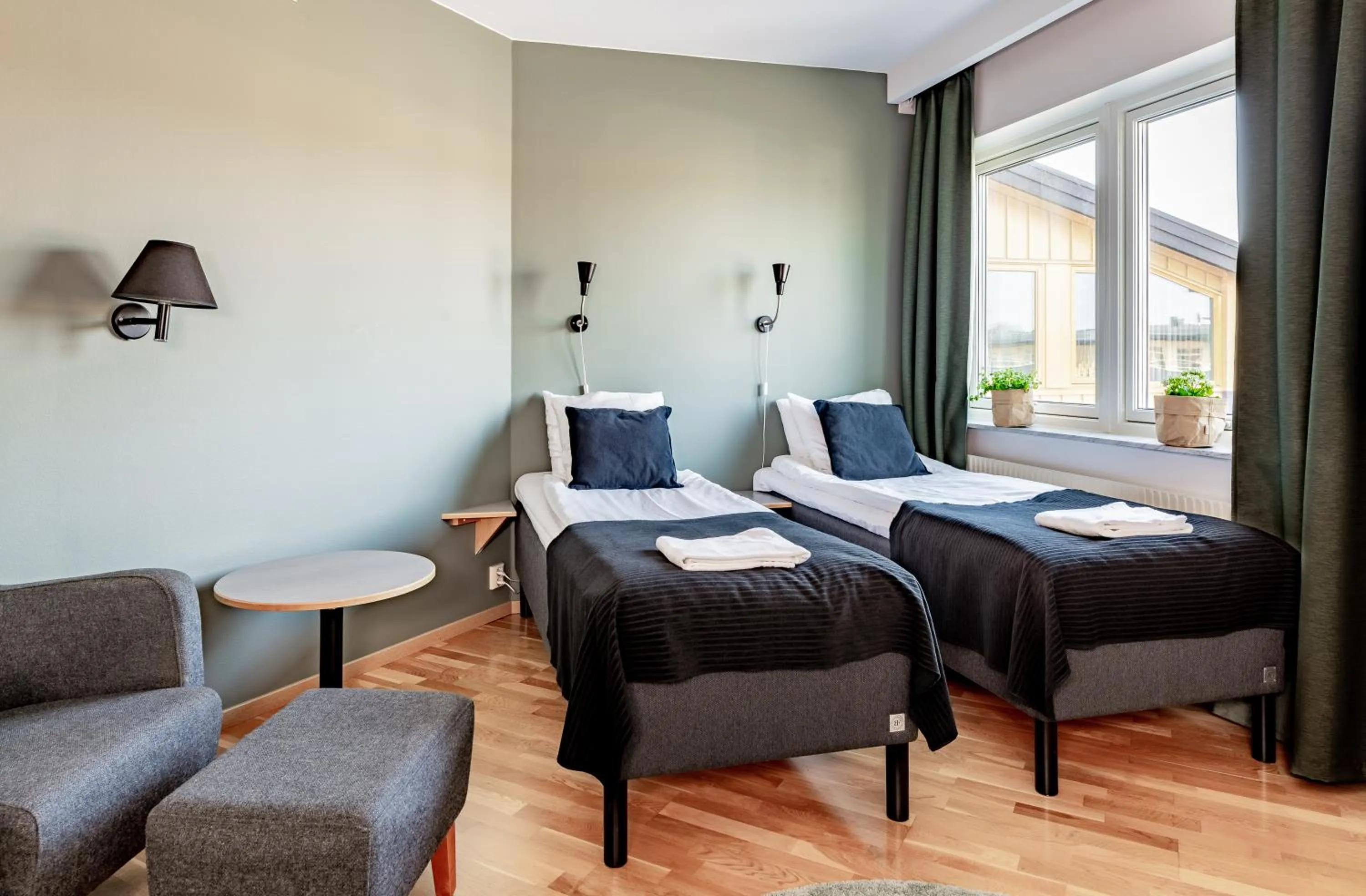 Bed in Best Western Hotel 23