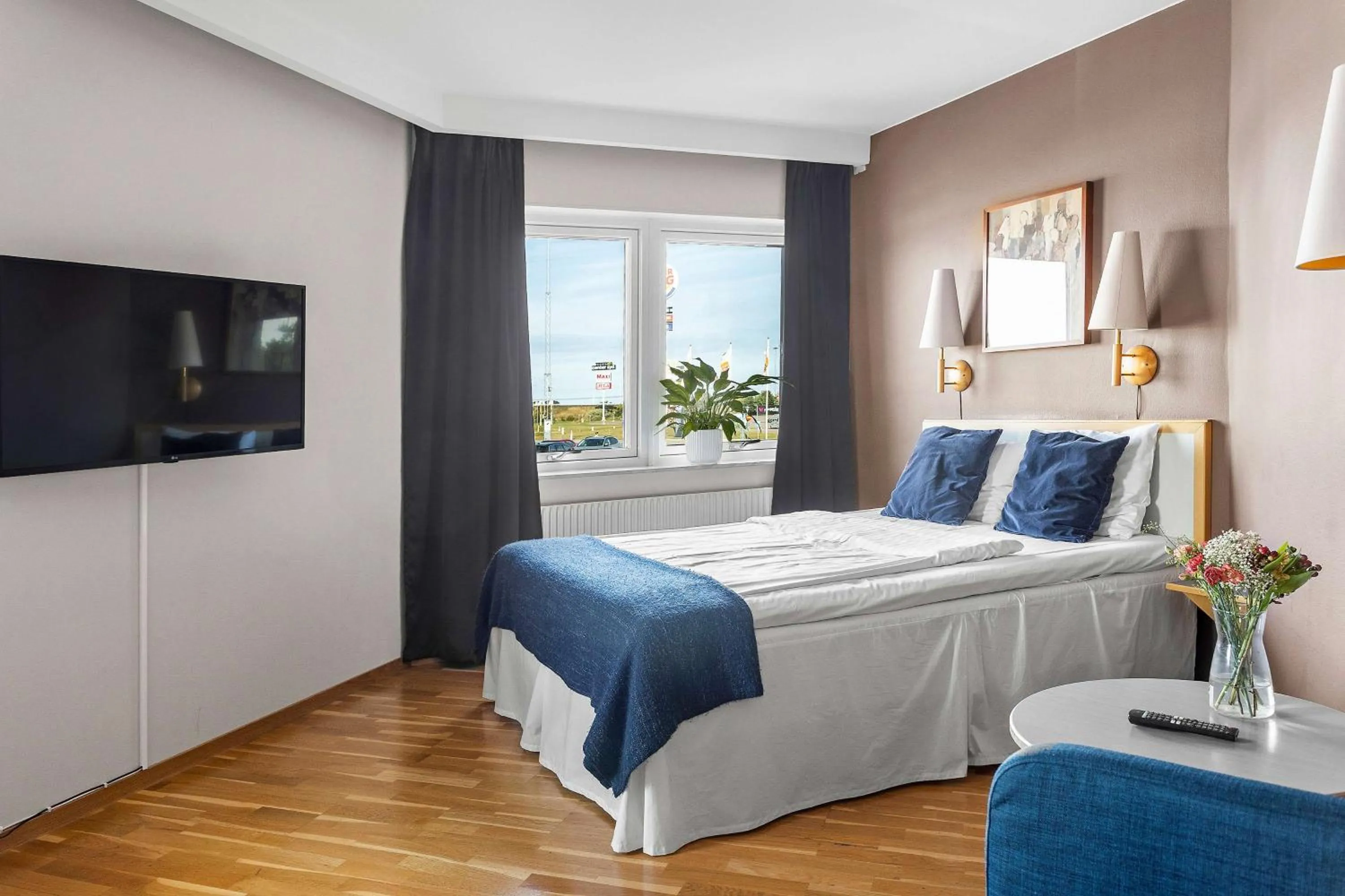 Bedroom, Bed in Best Western Hotel 23