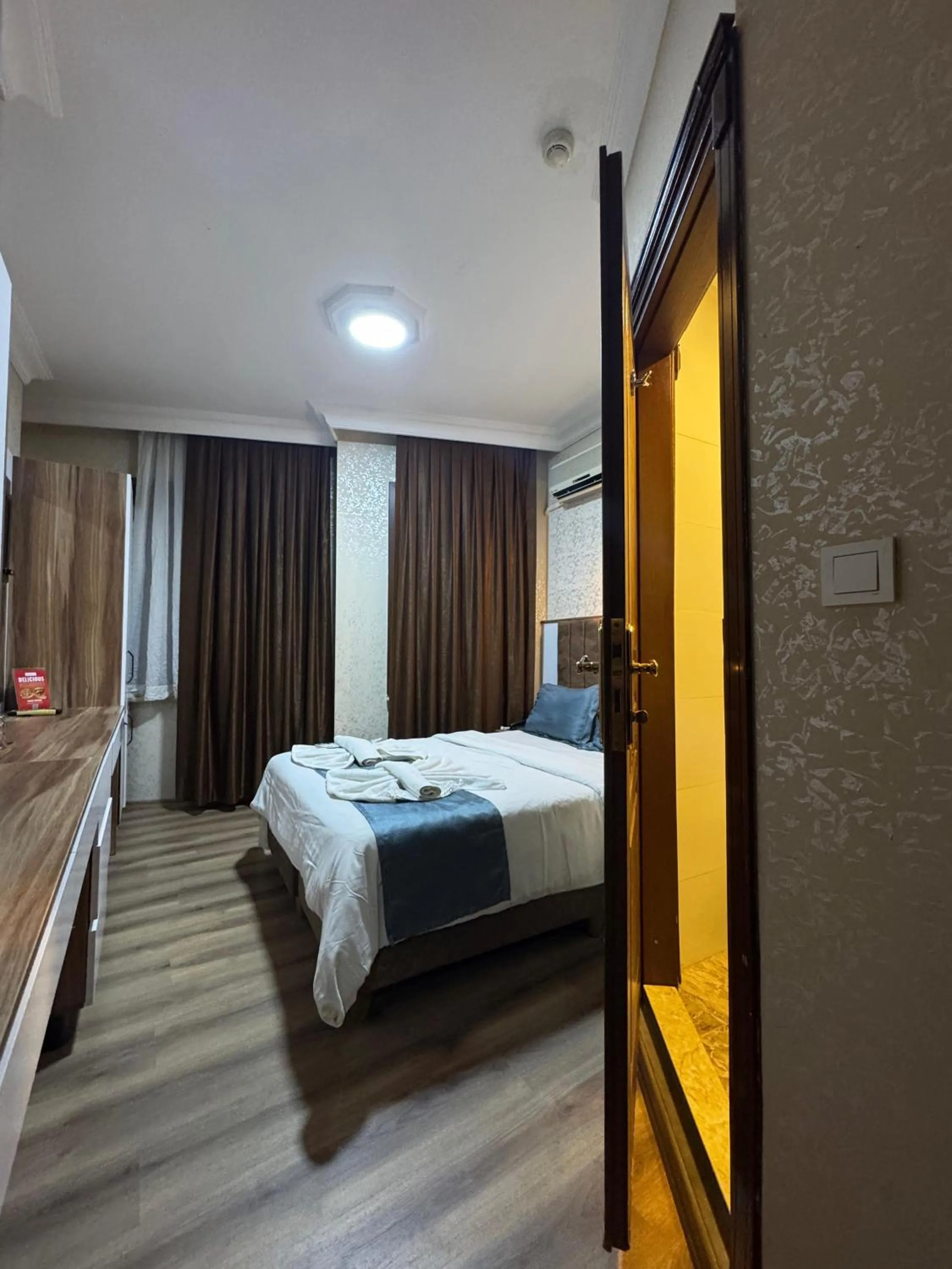 Photo of the whole room, Bed in Art City Hotel Istanbul