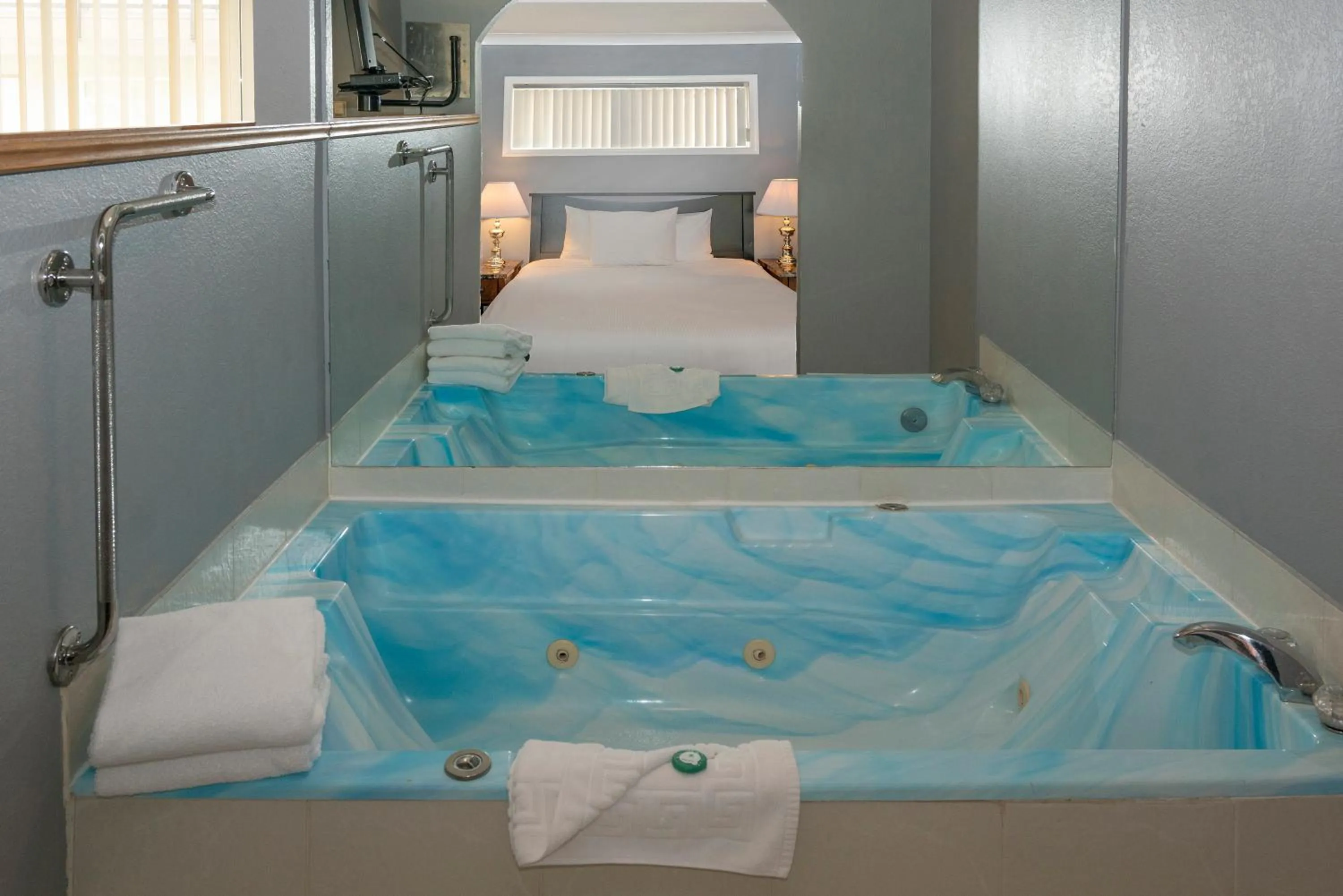 Hot Tub in Tiki Shores Inn & Suites