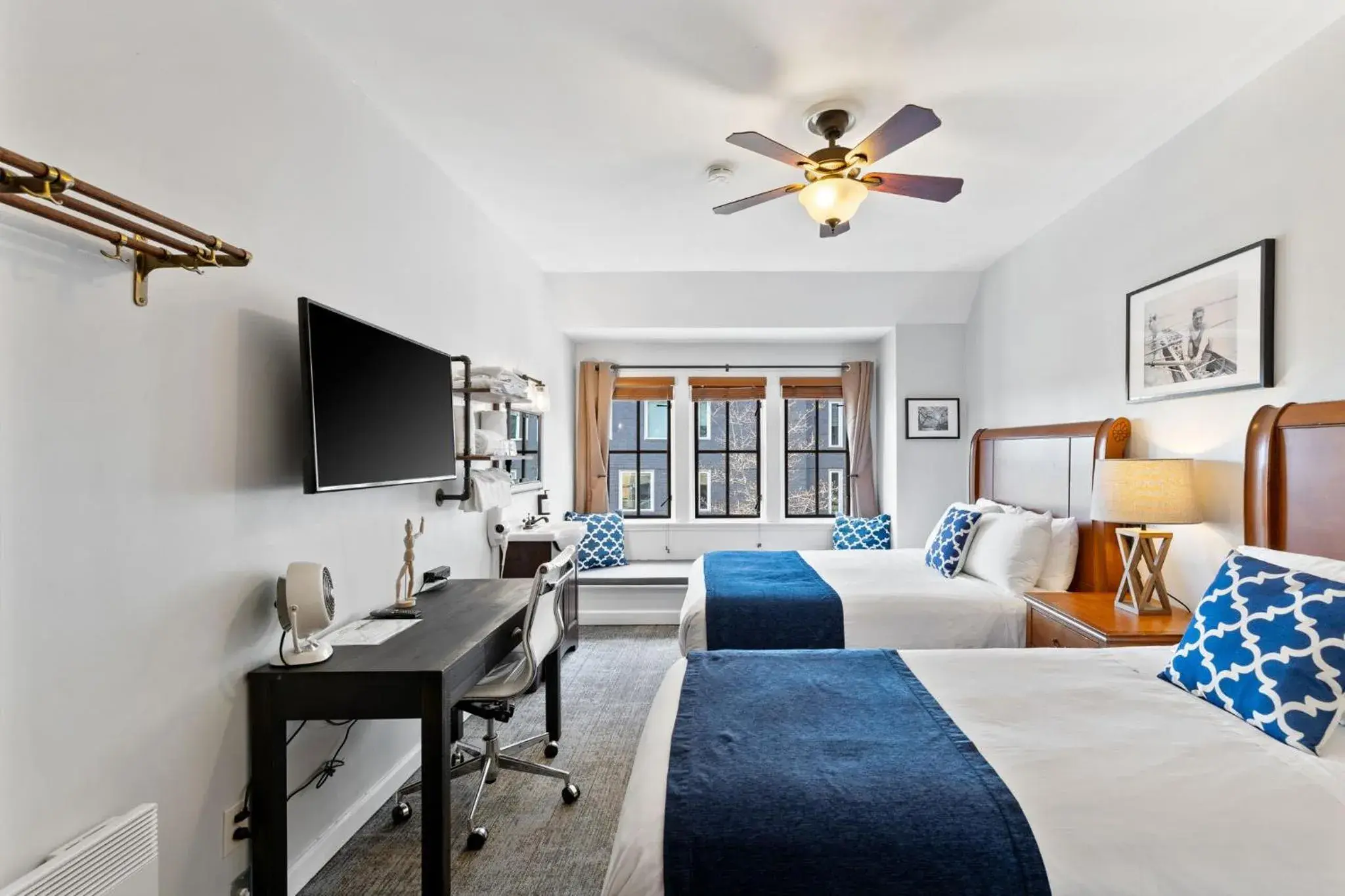 Standard Double Room - One Queen Bed & One Twin Bed, Shared Bathroom in College Inn Hotel Standard Double Room - One Queen Bed & One Twin Bed, Shared Bathroom in College Inn Hotel