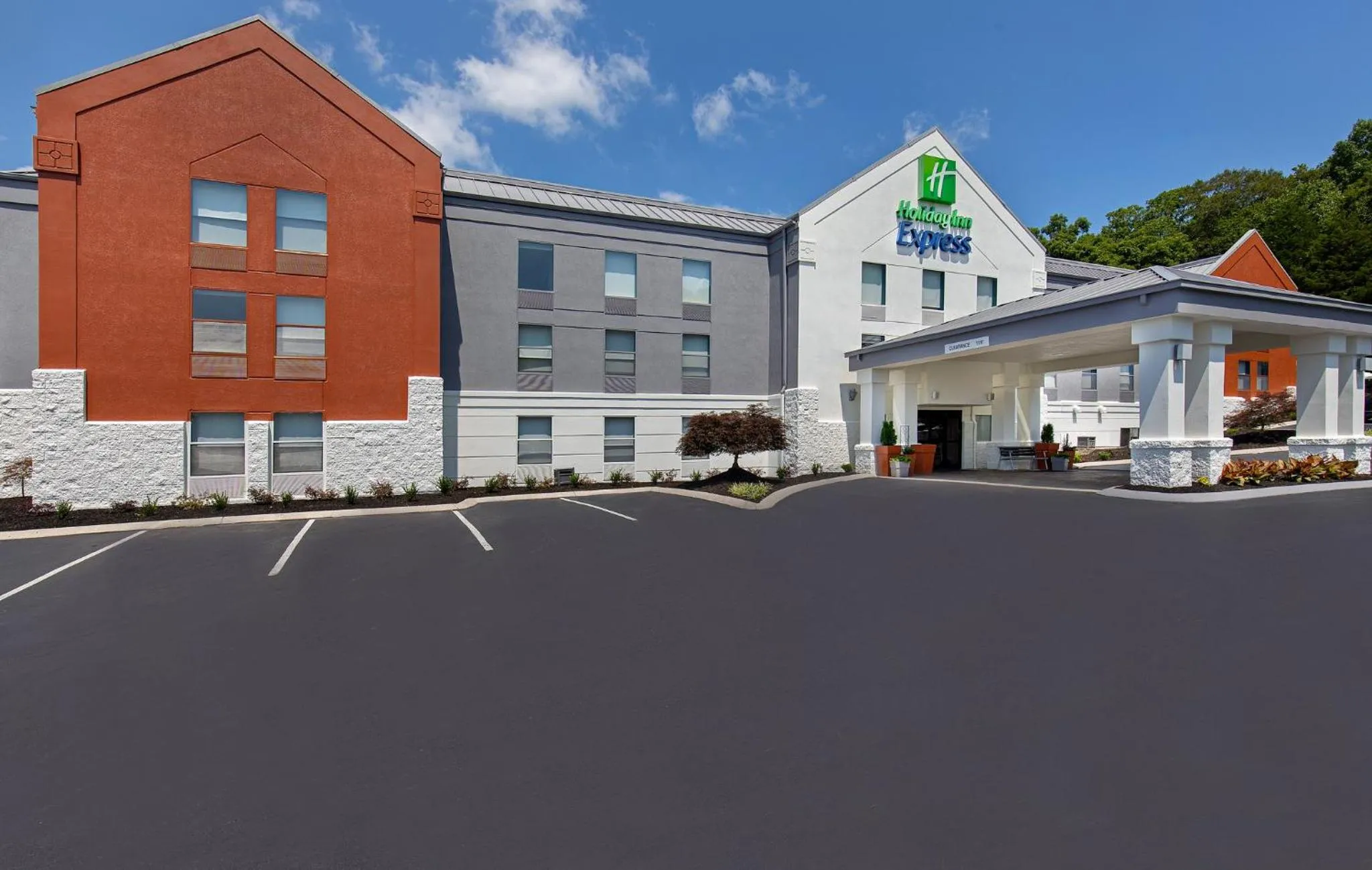 Property Building in Holiday Inn Express Hotel & Suites Kimball