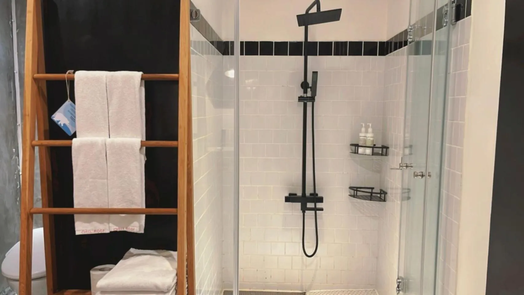 Shower in Chill Roof Hotel