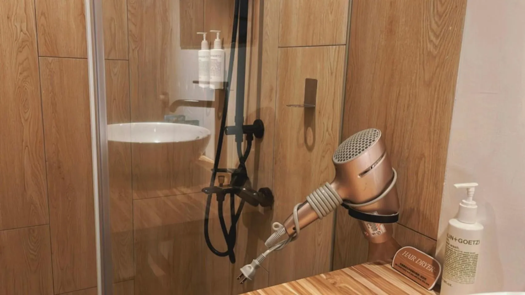 Bathroom in Chill Roof Hotel