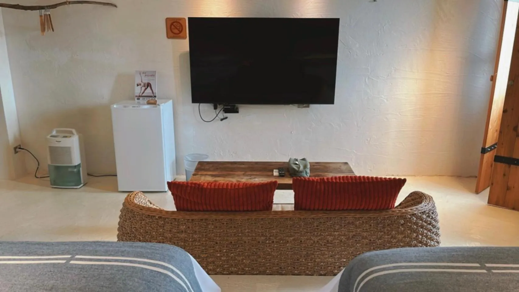 TV and multimedia in Chill Roof Hotel