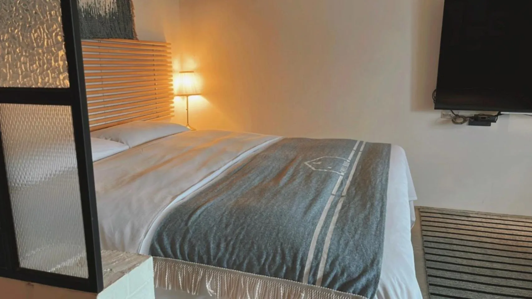 Bed in Chill Roof Hotel