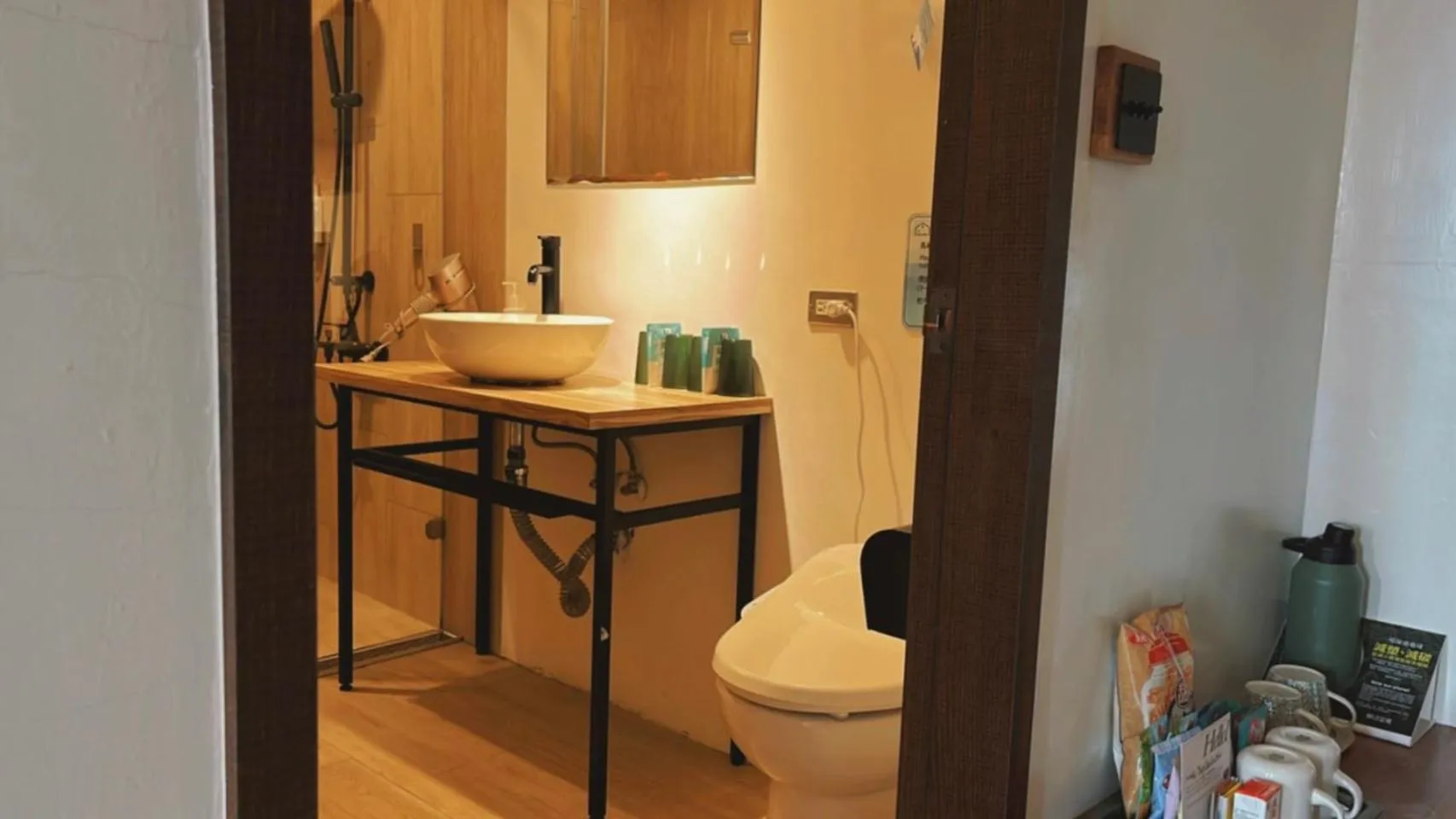 Bathroom in Chill Roof Hotel