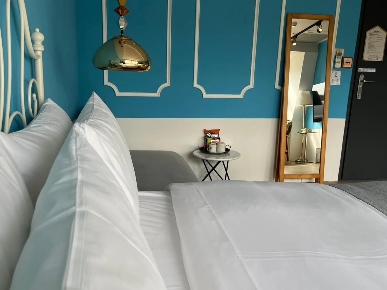 Photo of the whole room, Bed in Chill Roof Hotel