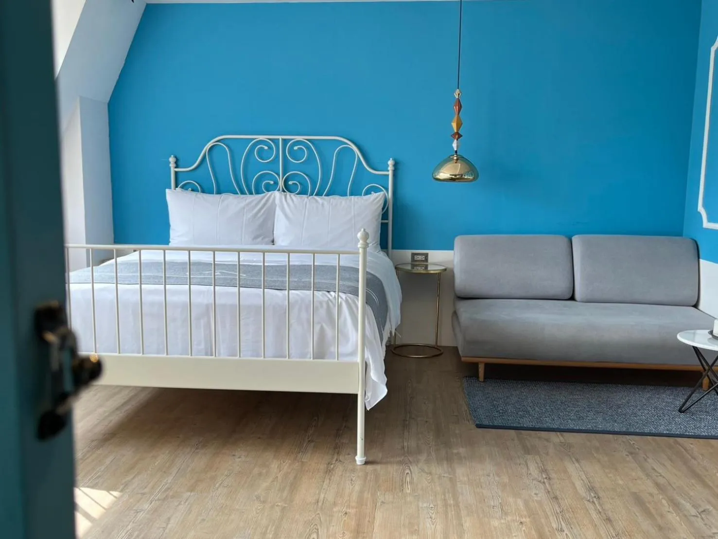 Photo of the whole room, Bed in Chill Roof Hotel