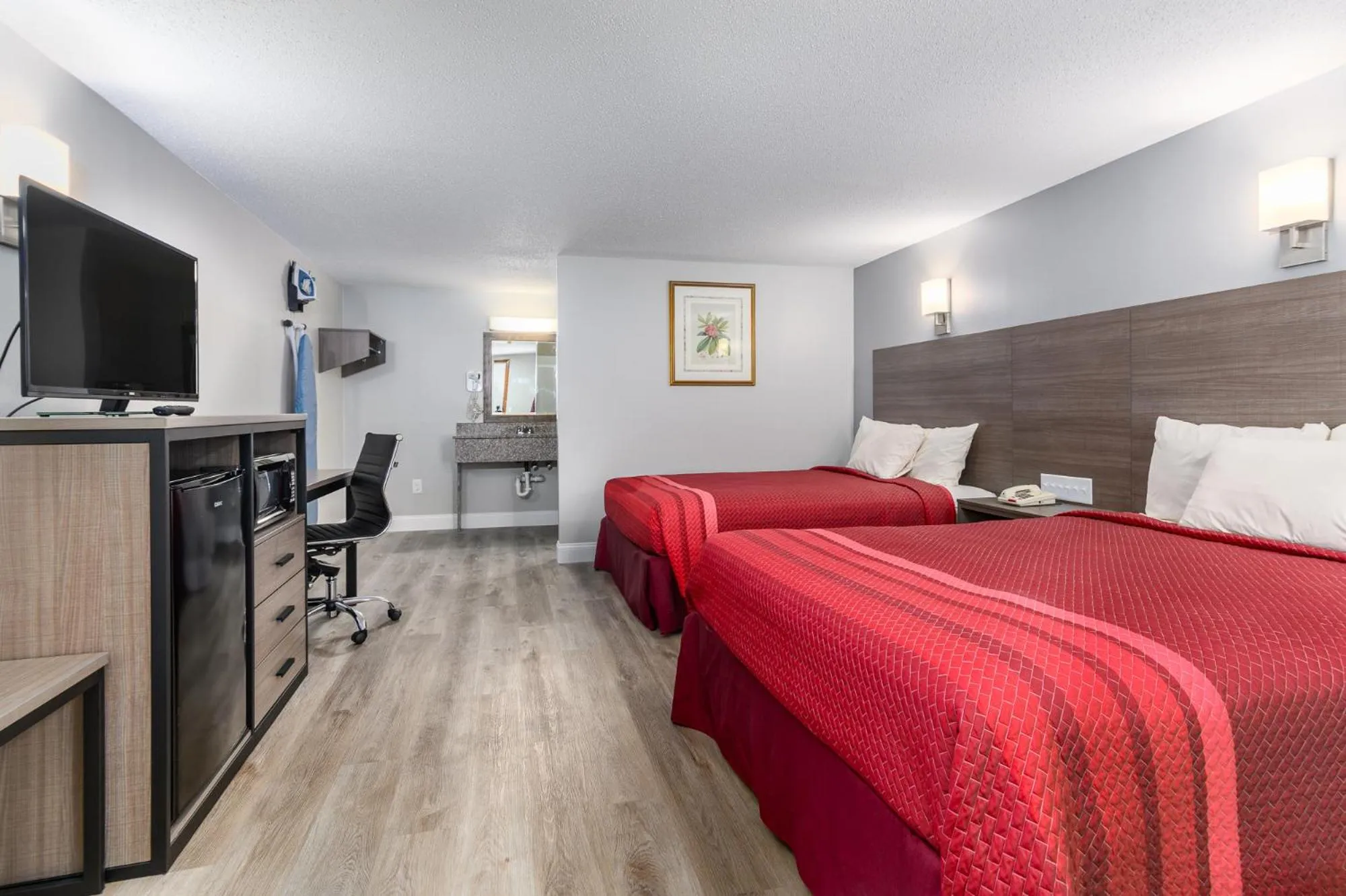 Photo of the whole room in Captains Quarters Motel & Conference Center