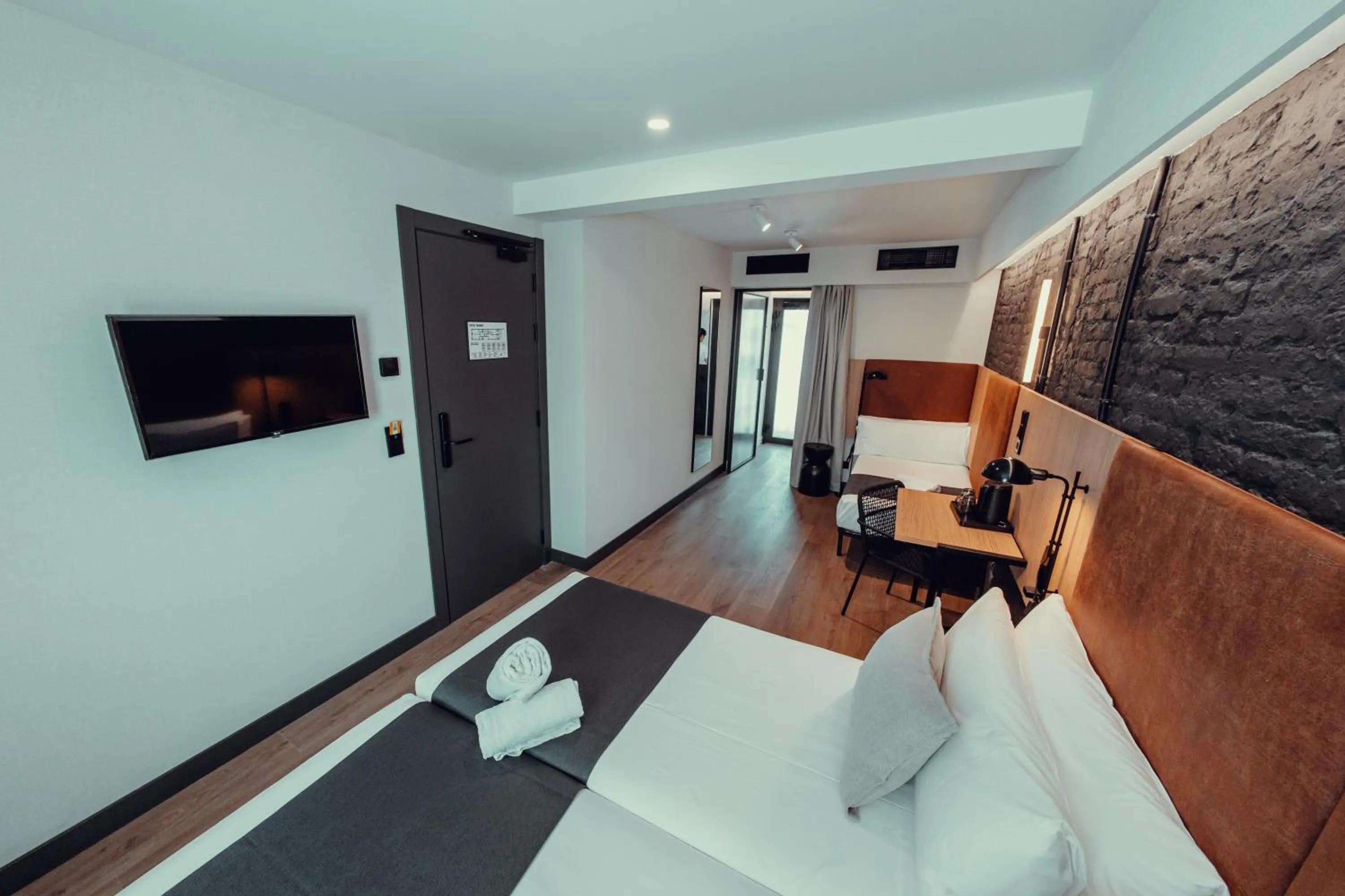 Photo of the whole room in Hotel Transit