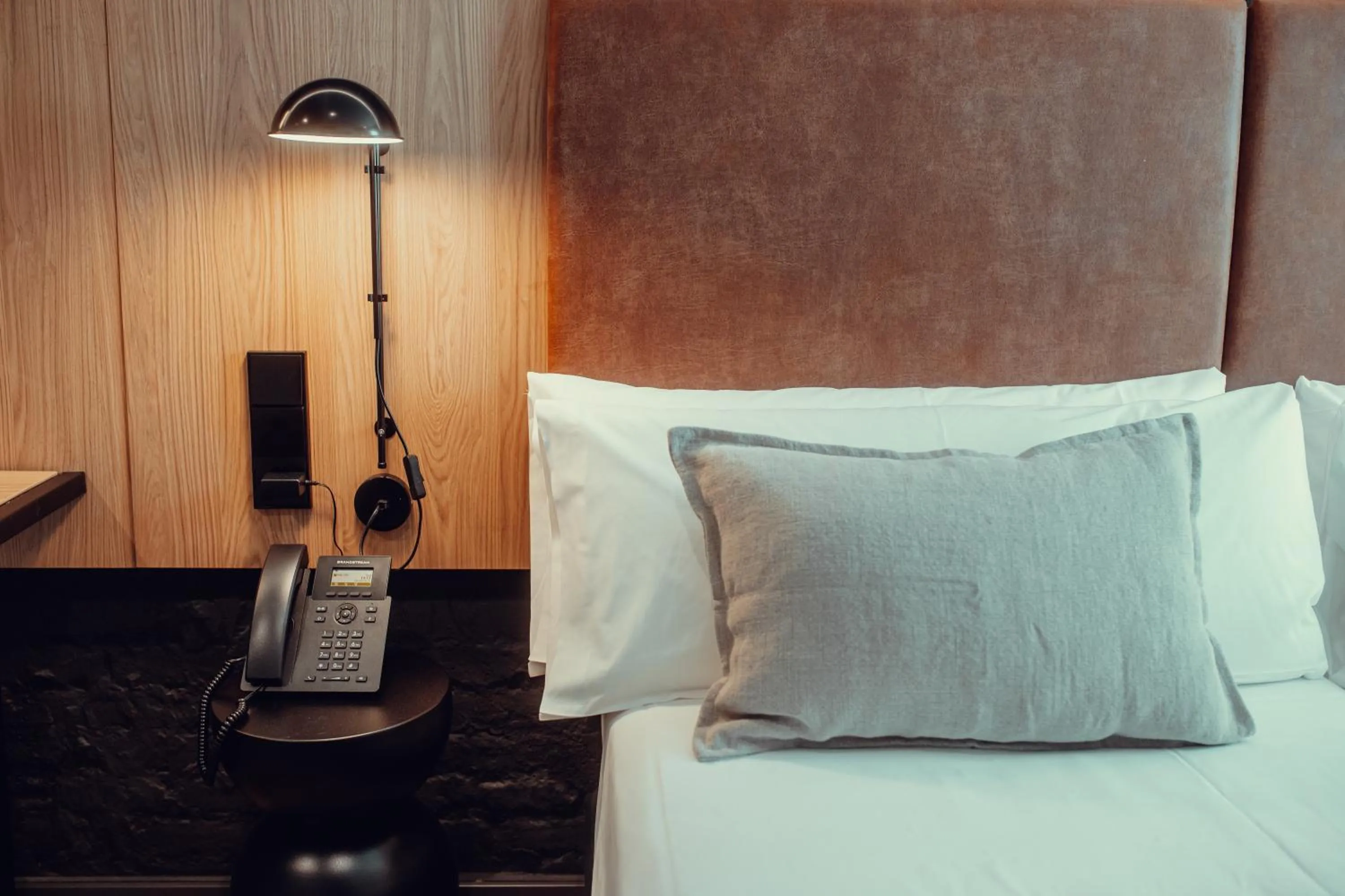 Photo of the whole room, Bed in Hotel Transit